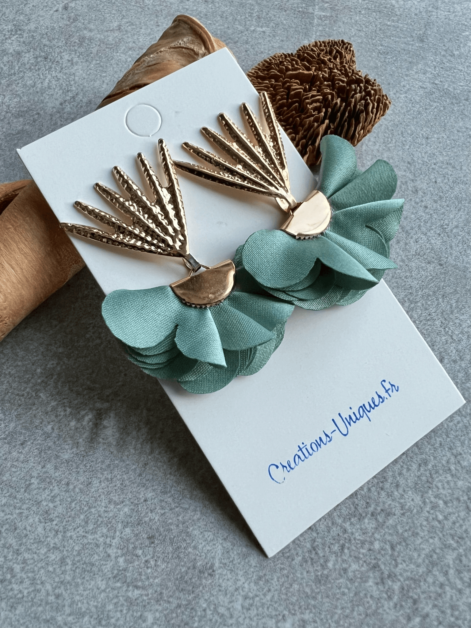 Boucles d’oreilles JACQUELINE pampilles tissu vert - Créations Uniques - Créations Uniques