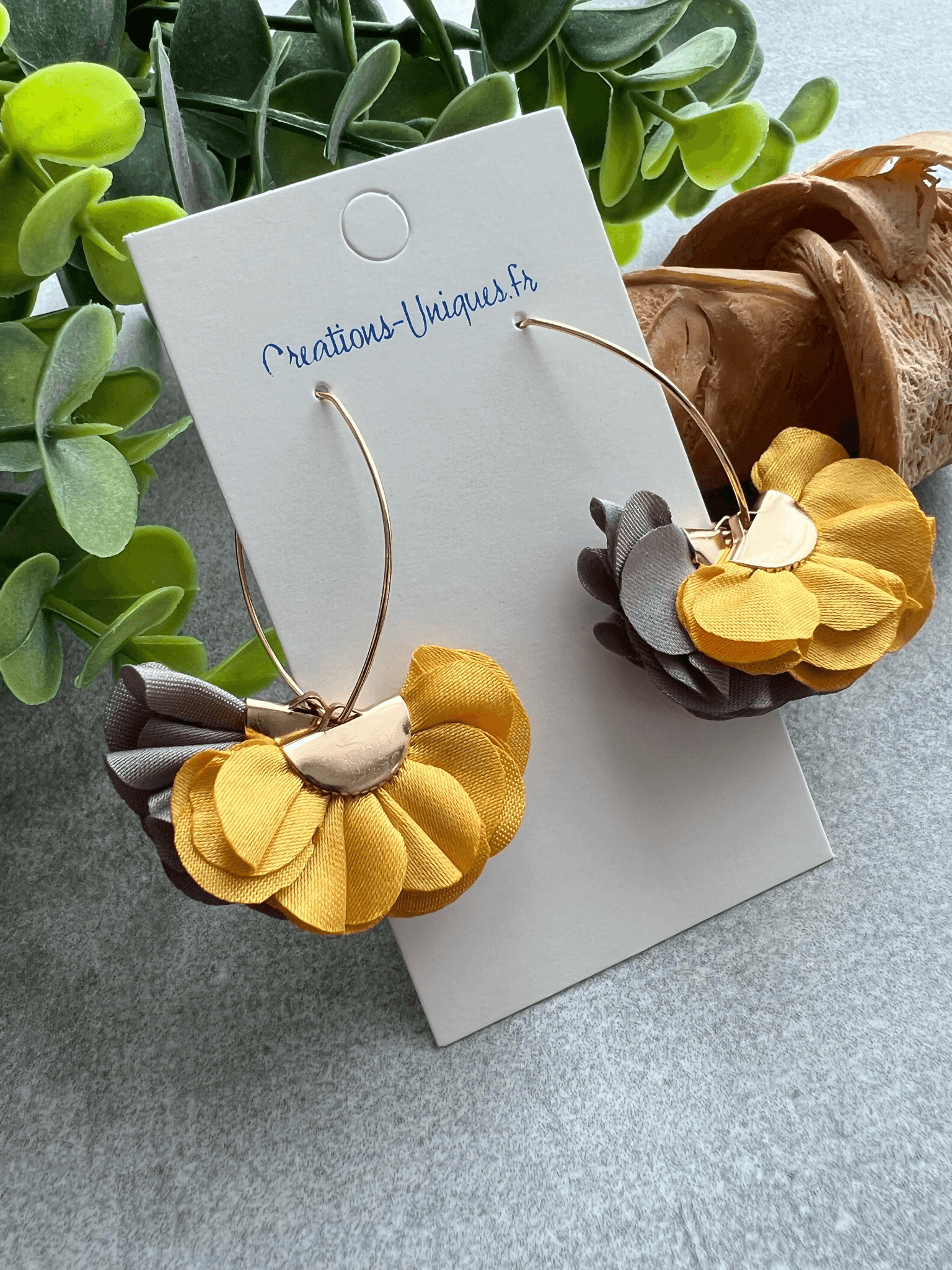 Boucles d’oreilles anneaux ovales HOLLY pampilles tissu moutarde et gris - Créations Uniques - Créations Uniques
