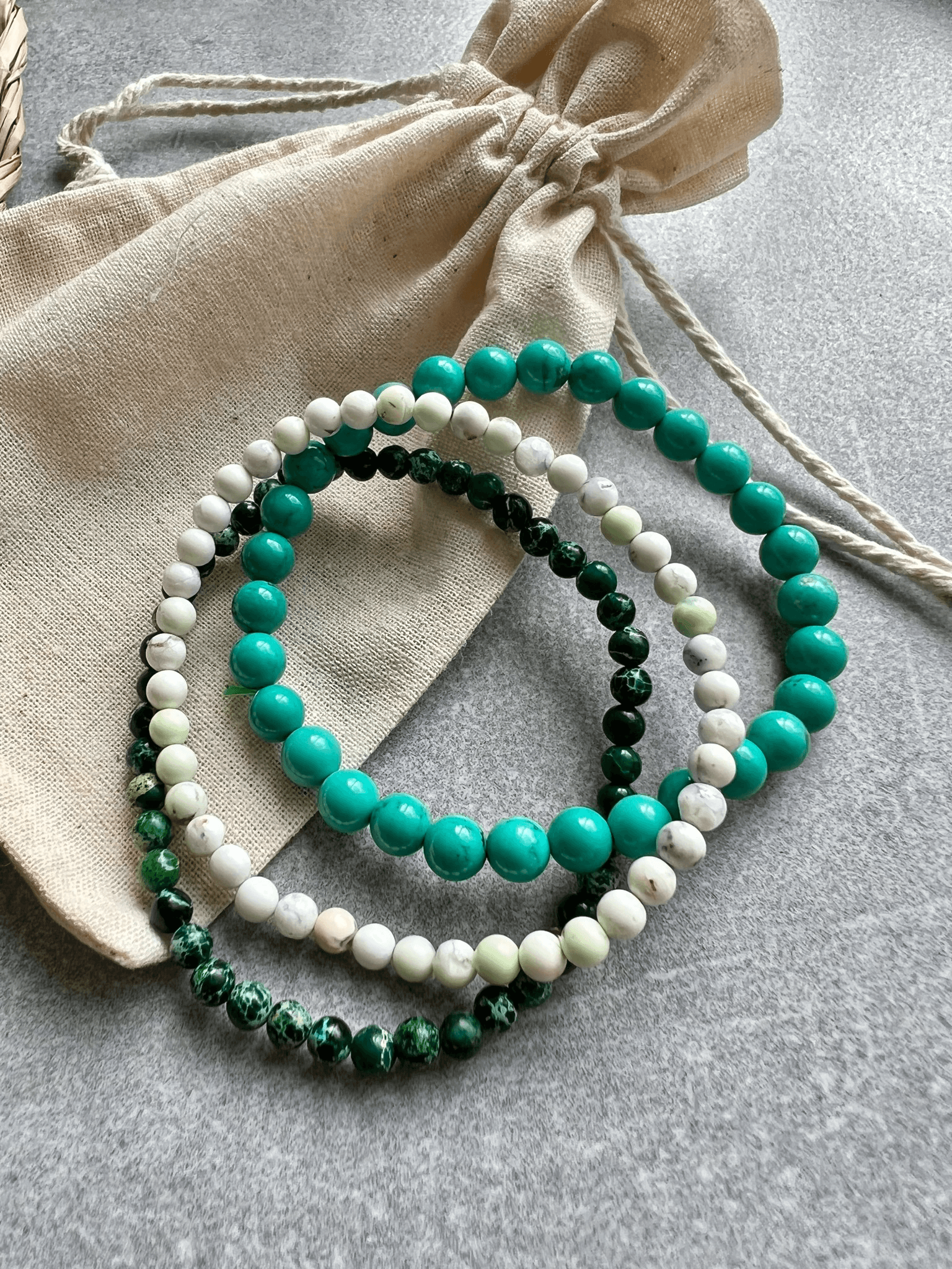 Bracelets BORNÉO - Trio de Perles minérales jaspe impérial, turquoise jaune et turquoise de chine - Créations Uniques