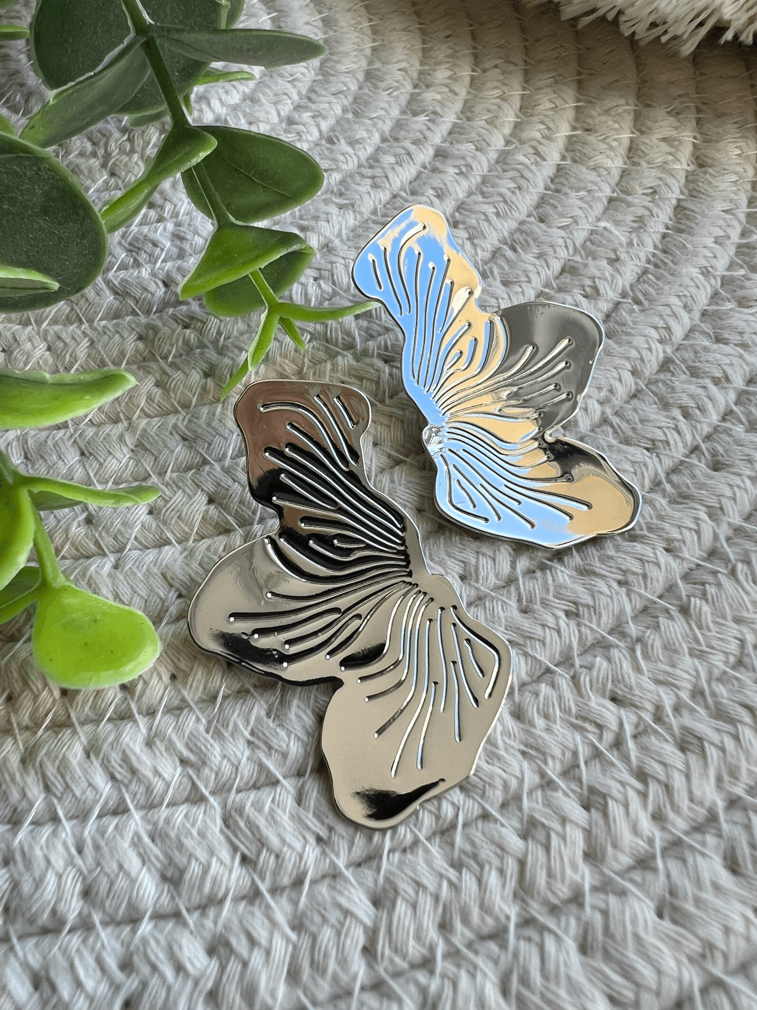 Boucles d’oreilles KAROLAINE feuilles argentées - Créations Uniques