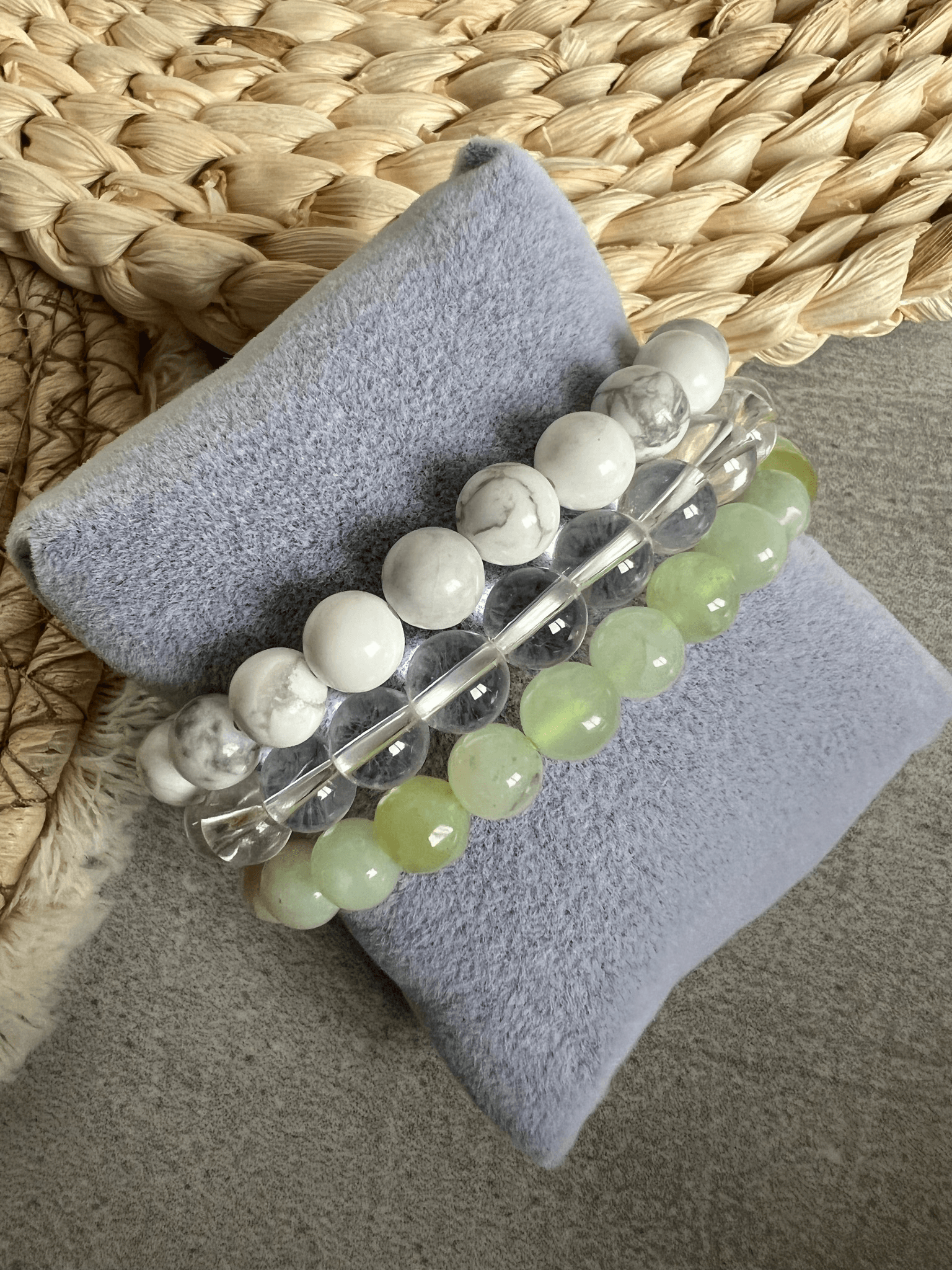 Bracelets HONOLULU - Perles minérales howlite, jade de chine et cristal de roche. - Créations Uniques