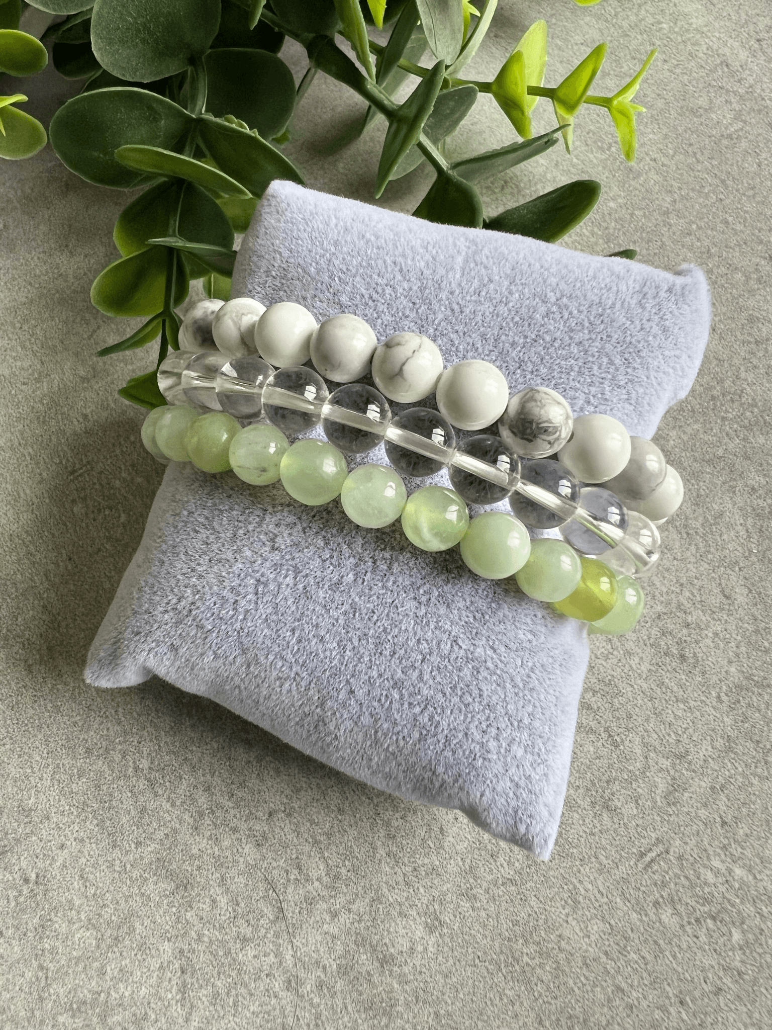 Bracelets HONOLULU - Perles minérales howlite, jade de chine et cristal de roche. - Créations Uniques