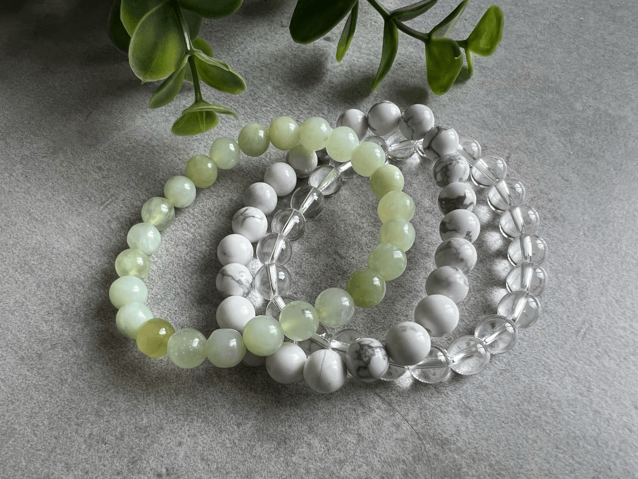 Bracelets HONOLULU - Perles minérales howlite, jade de chine et cristal de roche. - Créations Uniques