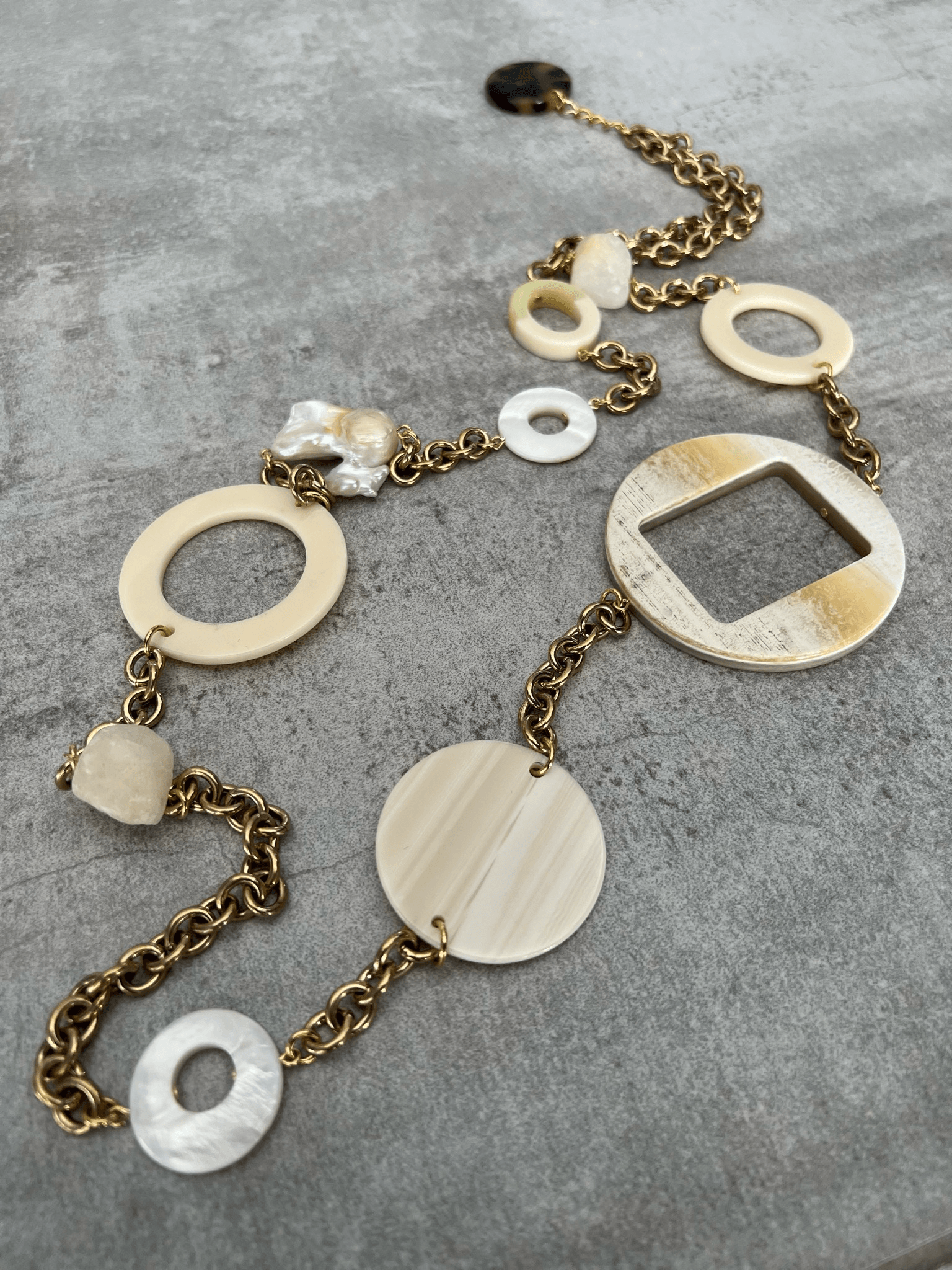 Collier original et asymétrique Francine BRAMLI - NATURELLE - Créations Uniques