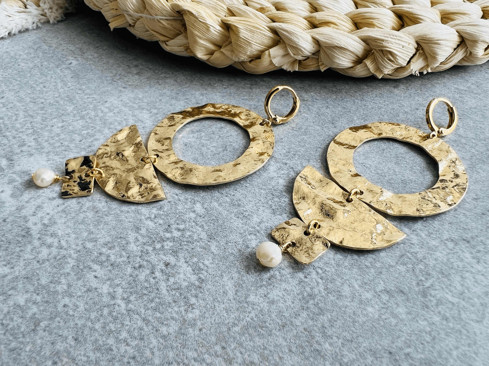 Boucles d’oreilles LINDA chic et glamour Laiton doré plaqué or 16k - Créations Uniques