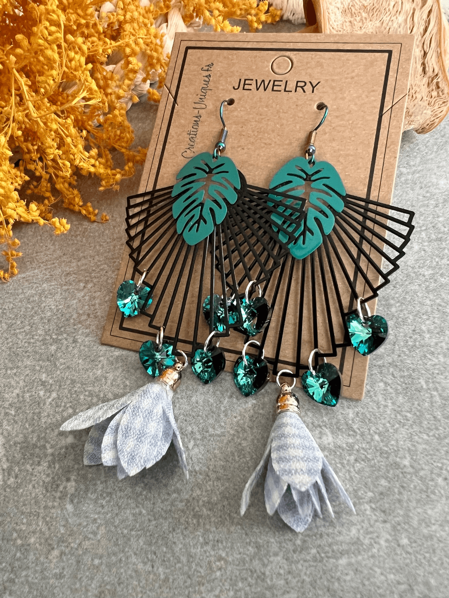 Boucles d’oreilles YVETTE cœurs Crystal bleu Bermudes et pompons Vichy - Créations Uniques - Créations Uniques