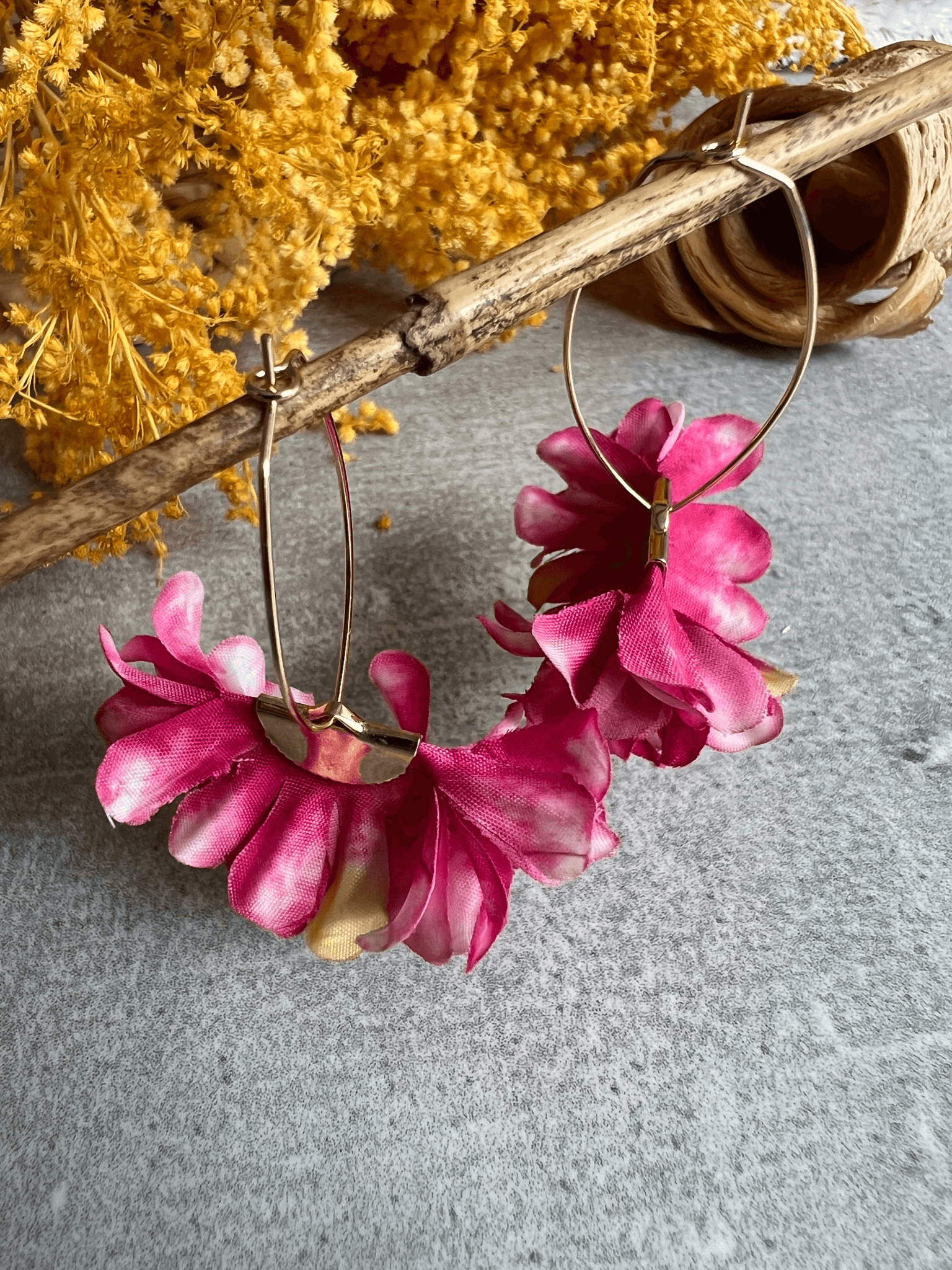 Boucles d’oreilles HELENA pampilles rose tissu - Créations Uniques - Créations Uniques