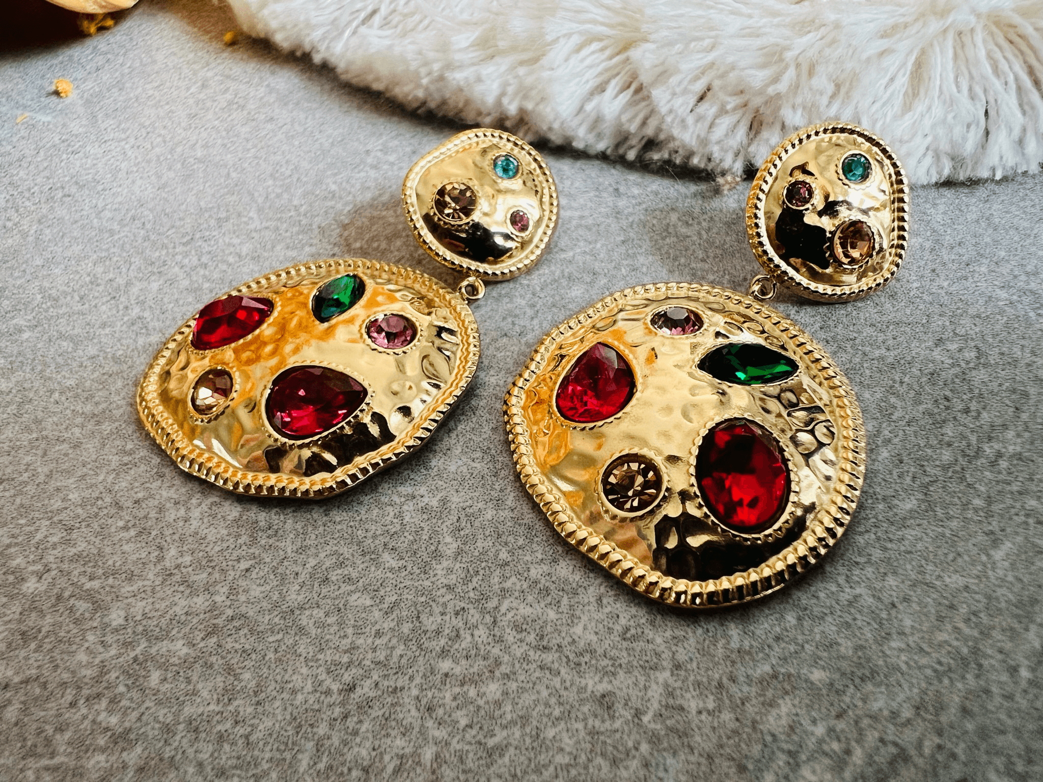 Boucles d’oreilles ROSELINE chic et strass colorés - Créations Uniques