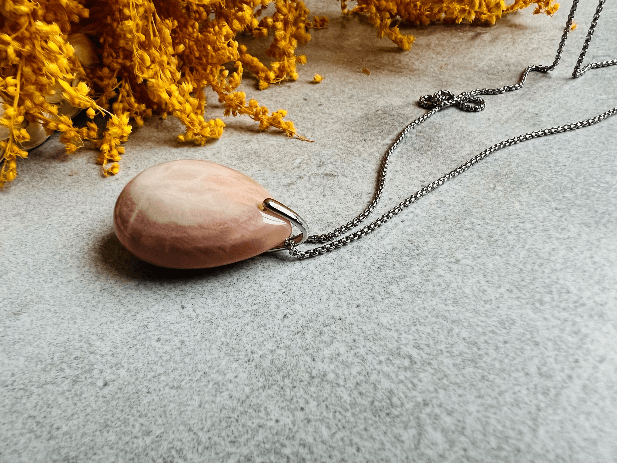 Collier PIERRE DE SOLEIL pendentif goutte rose - Créations Uniques