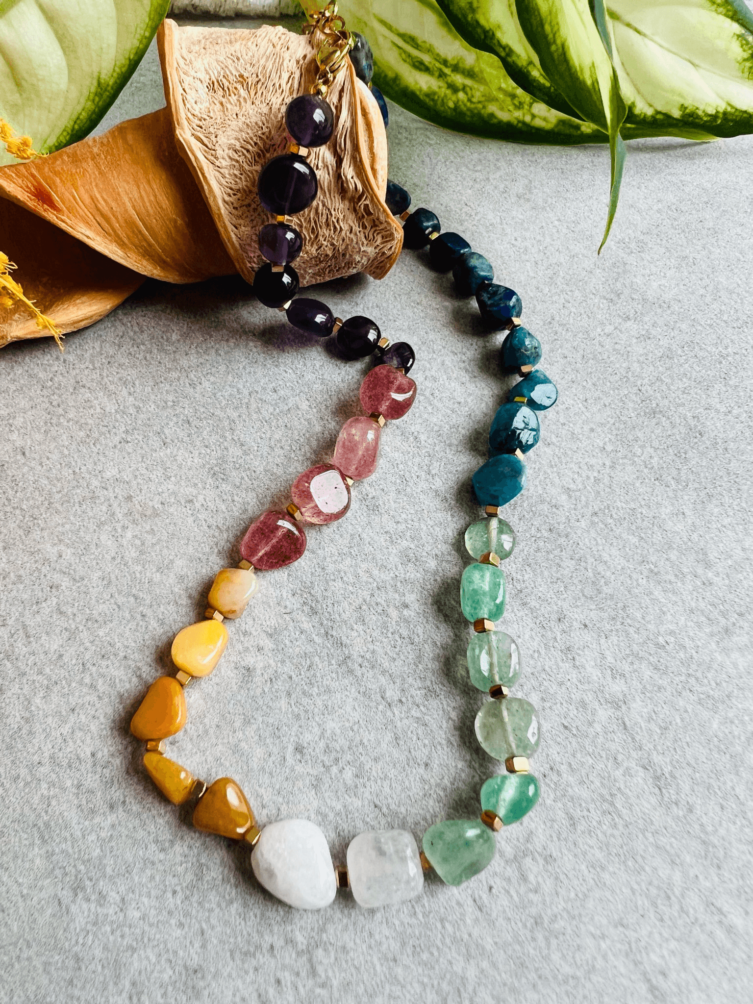 Collier MARIE-GALANTE ras de cou perles multicolores - Créations Uniques