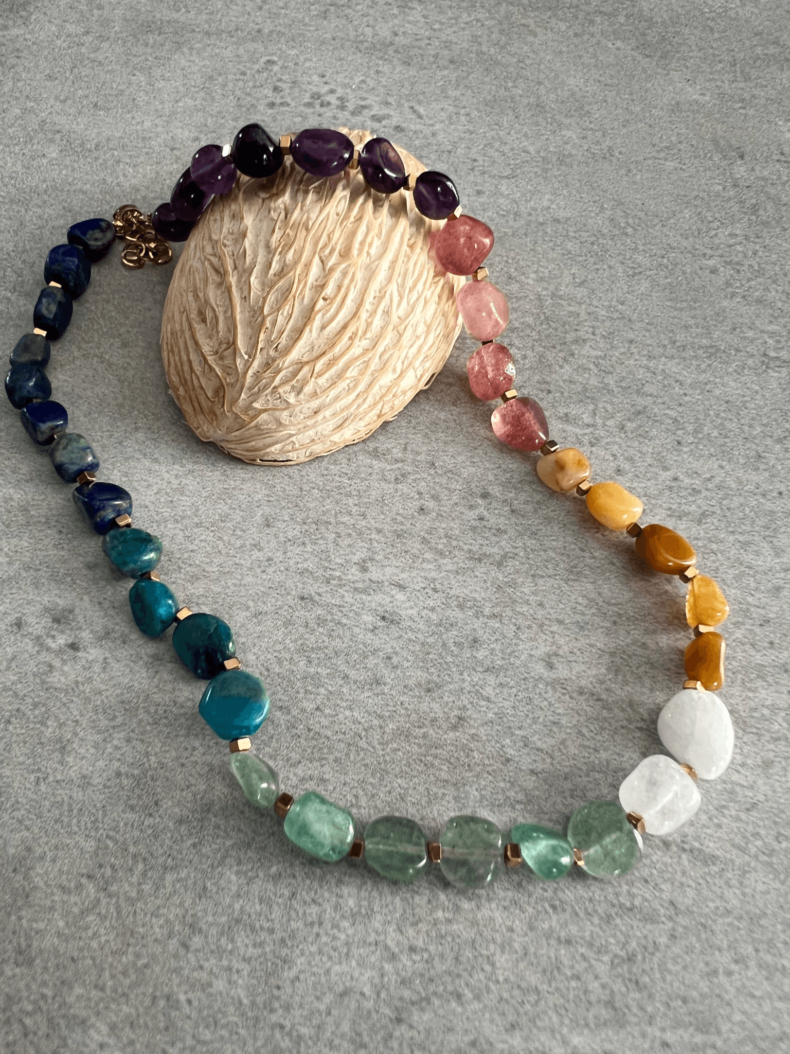 Collier MARIE-GALANTE ras de cou perles multicolores - Créations Uniques