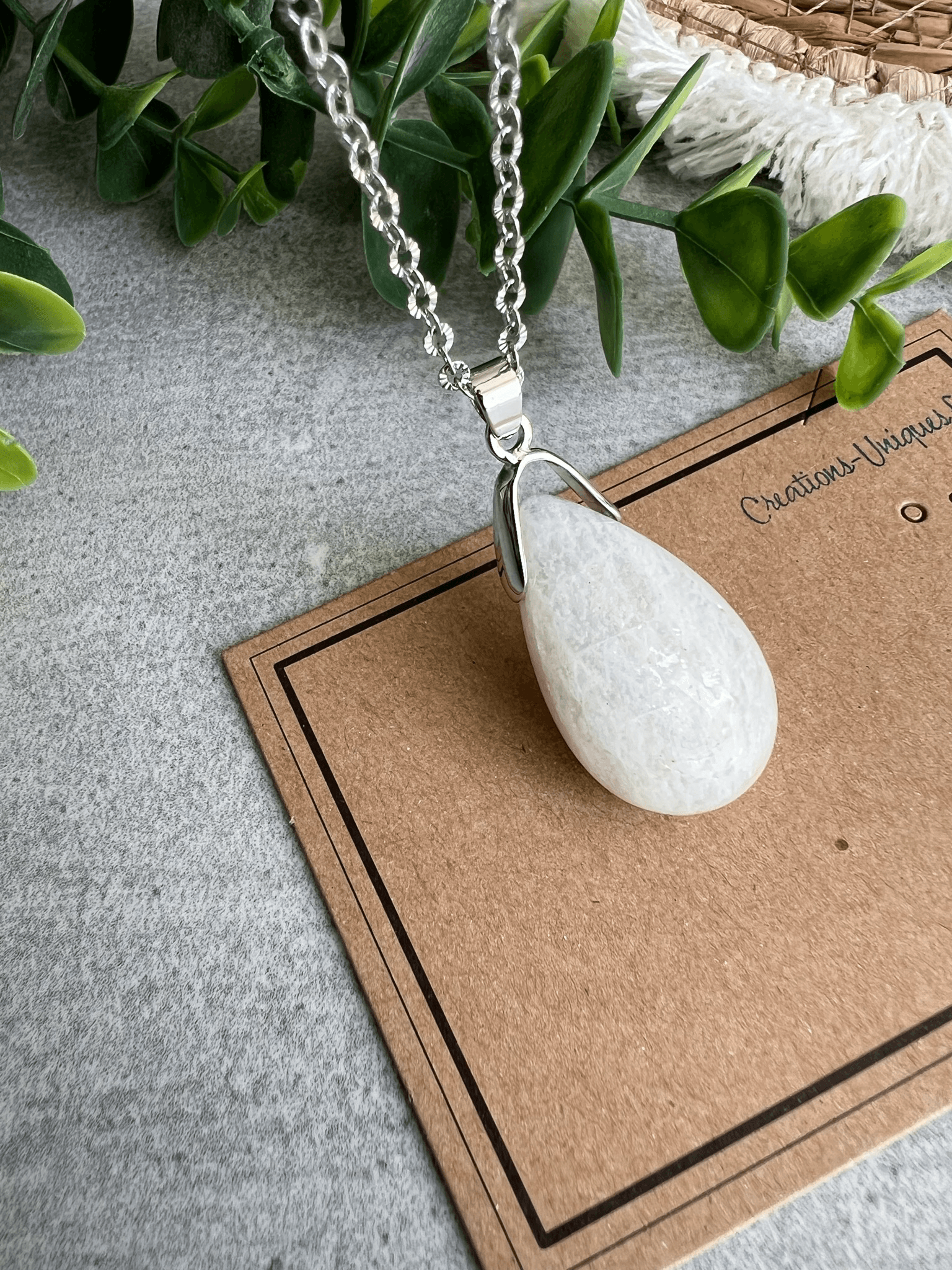 Collier Pierre de lune bleutée - Créations Uniques - Créations Uniques