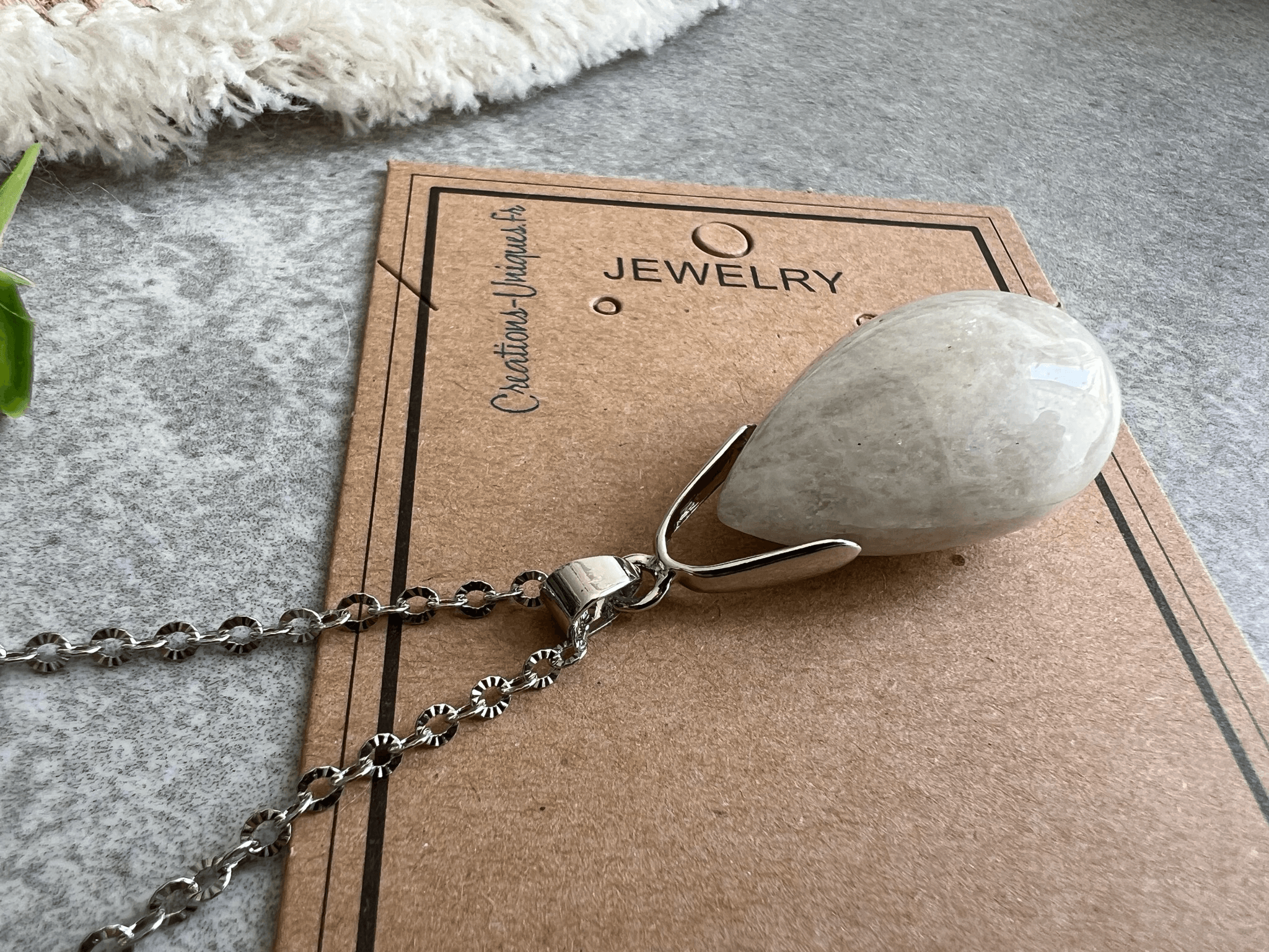 Collier Pierre de lune bleutée - Créations Uniques - Créations Uniques