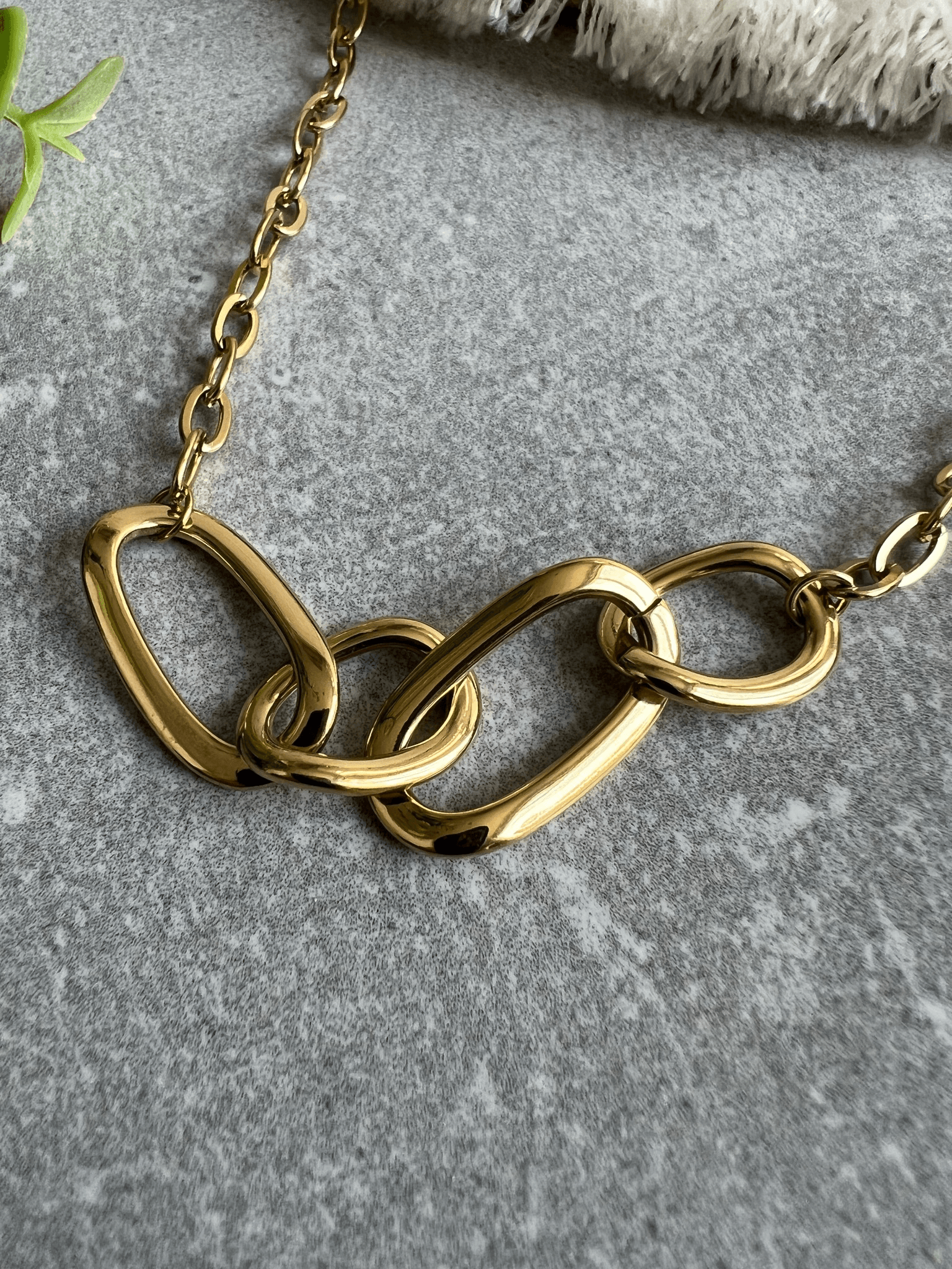 Collier casual NOËLLE maillons dorés - Créations Uniques