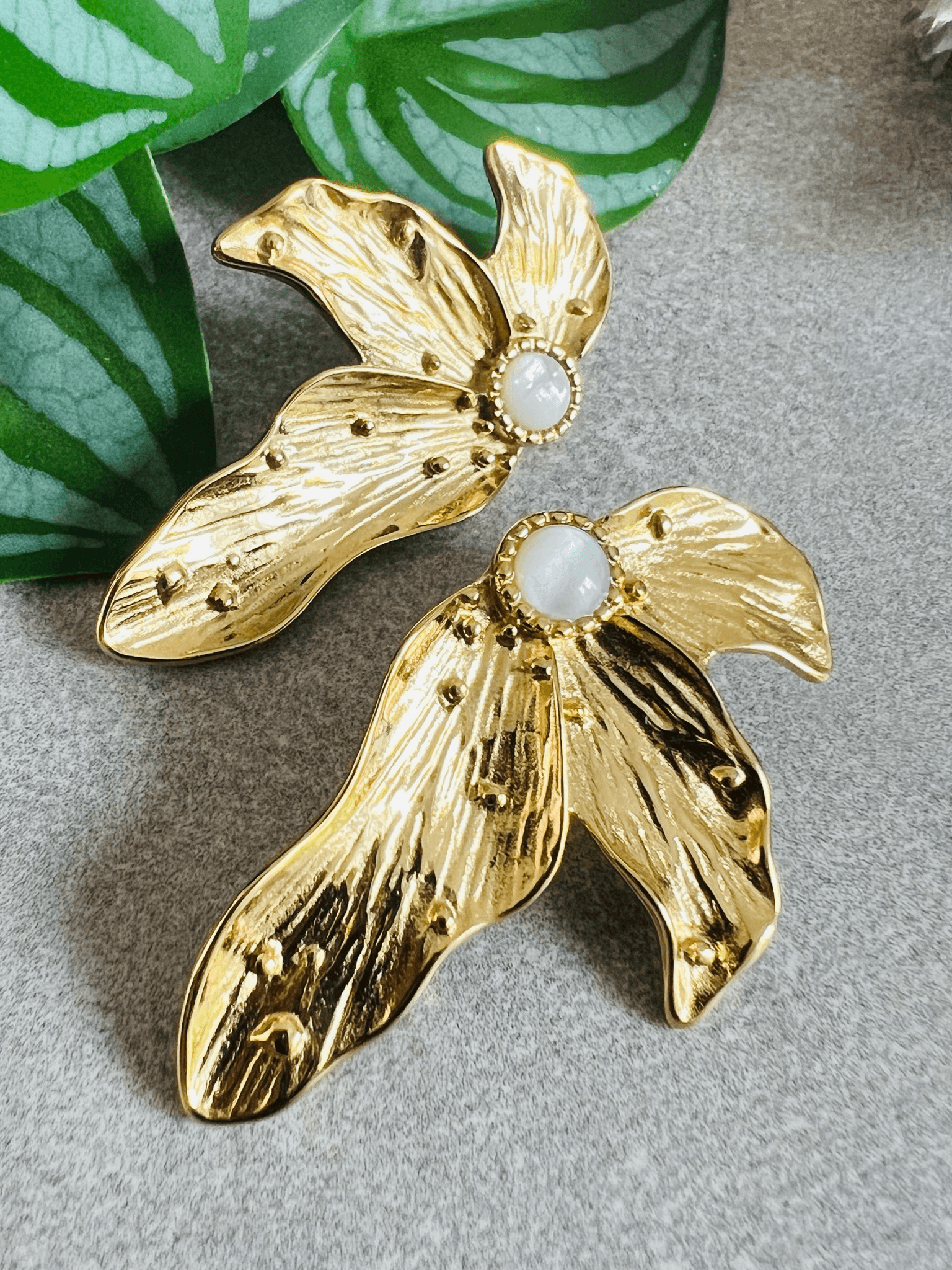 Boucles d’oreilles OLYMPE feuilles chic dorées - Créations Uniques