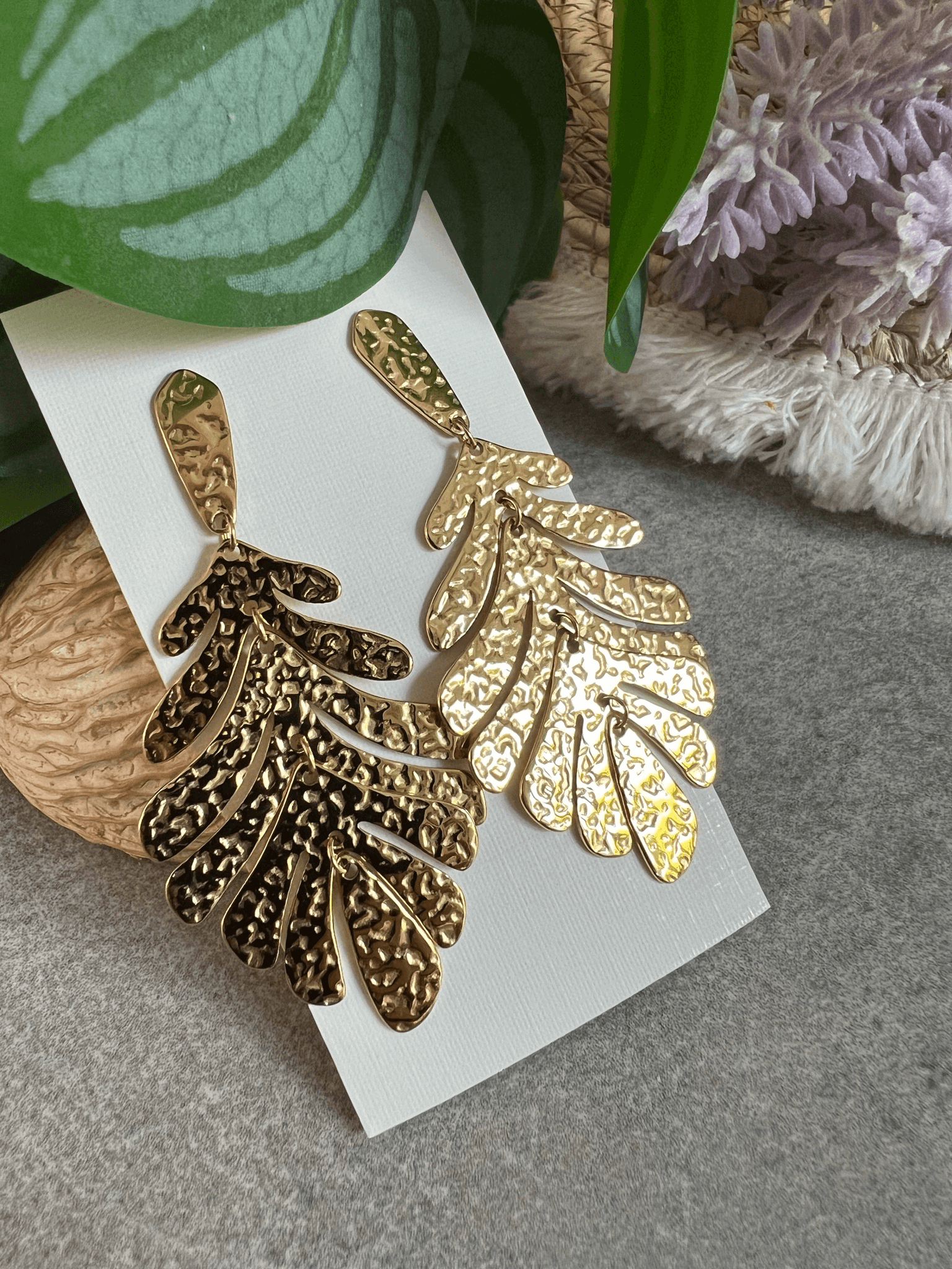 Boucles d’oreilles KAISSY feuilles dorées articulées - Créations Uniques