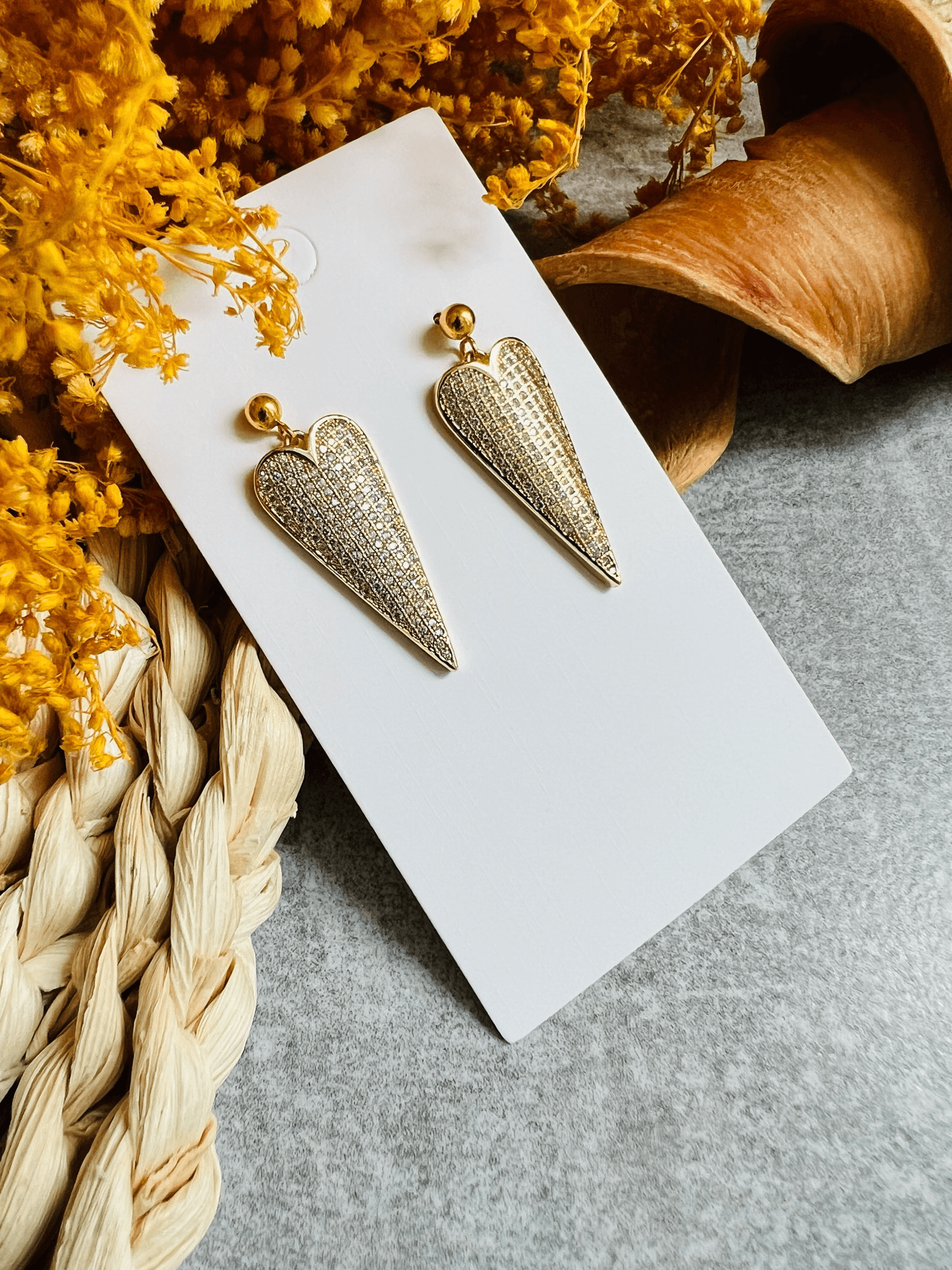 Boucles d’oreilles chic PRESCILLIA cœurs dorés et strass - Créations Uniques