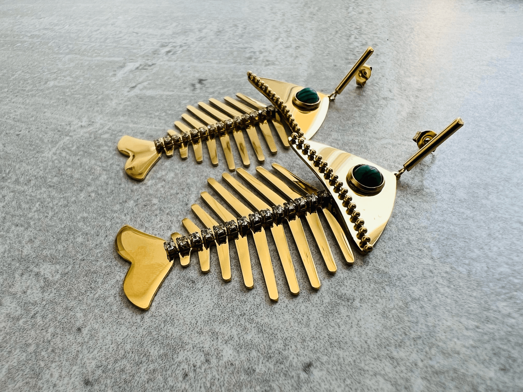 Boucles d’oreilles SOLENE poissons chic et dorés articulés - Créations Uniques