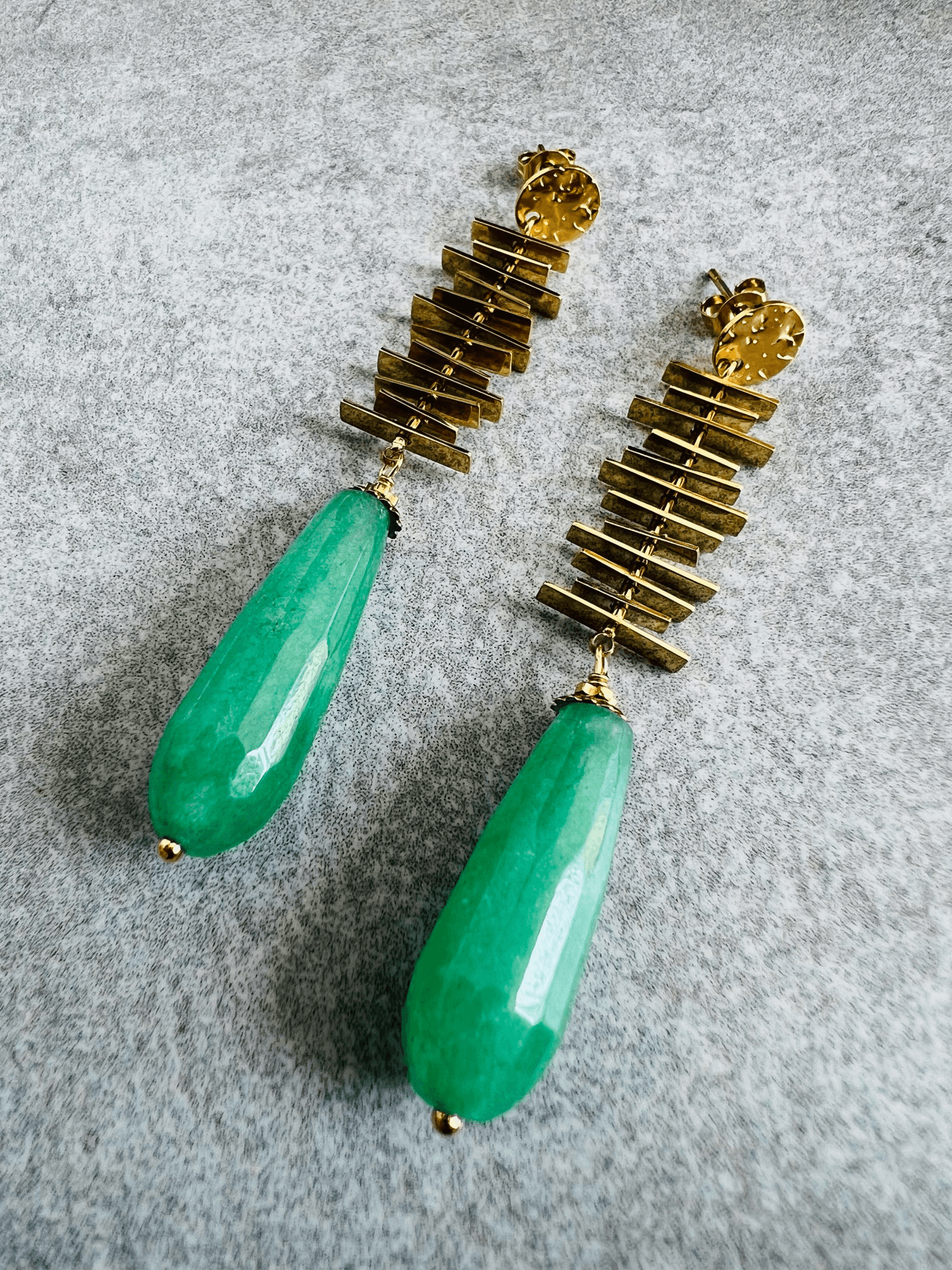 Boucles d’oreilles chic TIANA gouttes vertes - Créations Uniques