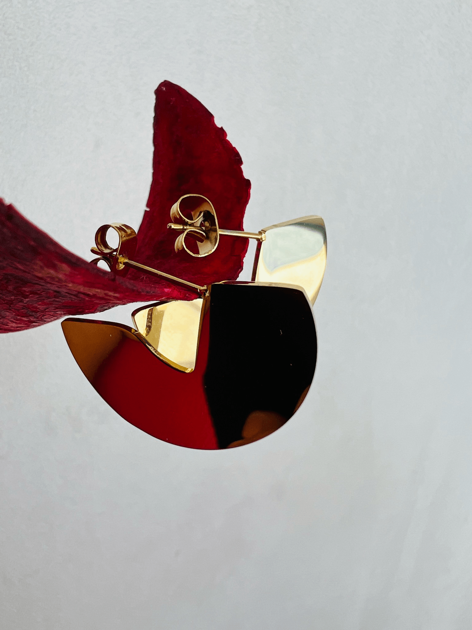 Boucles d’oreilles VIVIANNE demi cercles dorés style casual - Créations Uniques