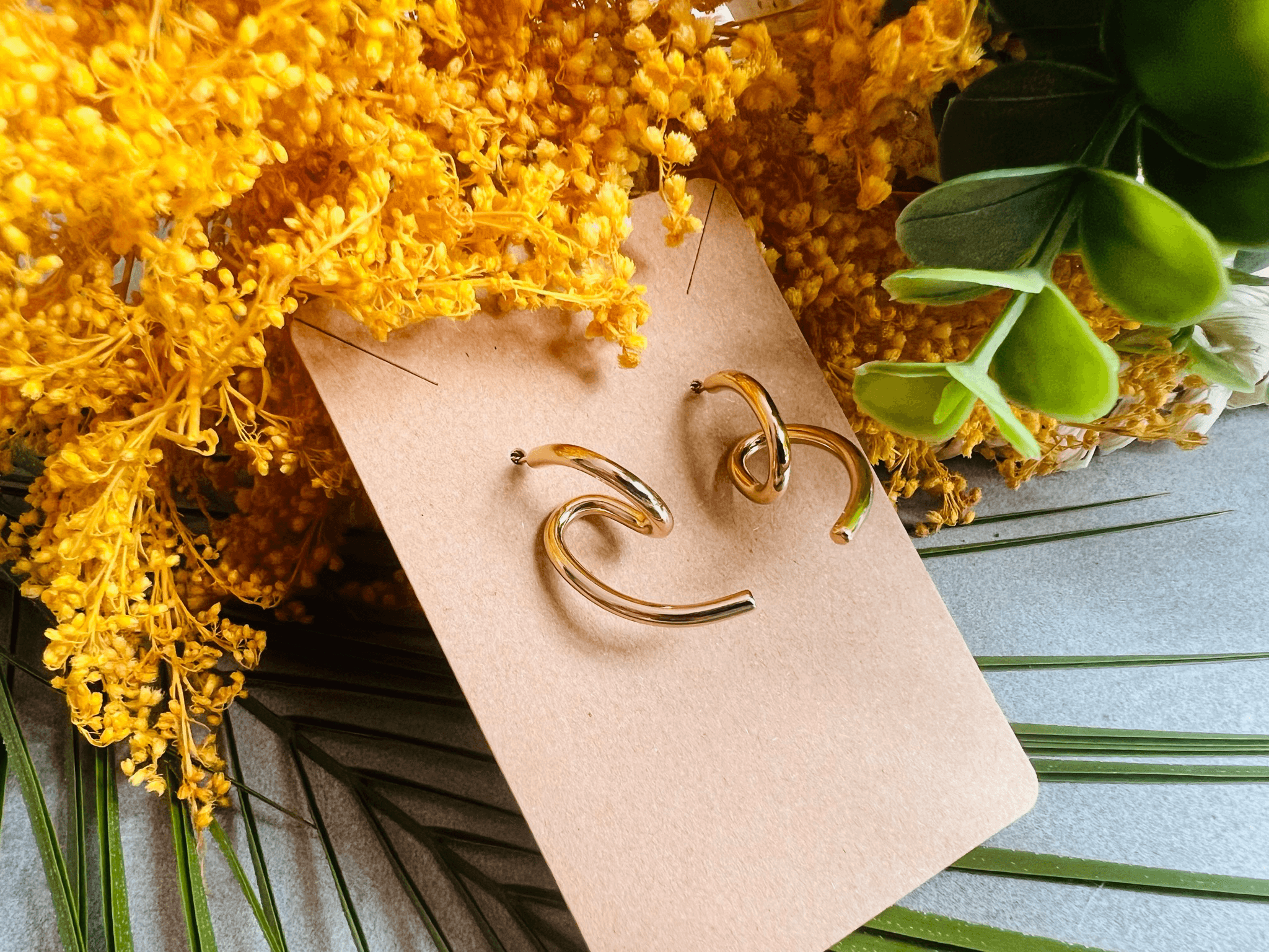 Boucles d’oreilles SYLVIANNE torsion dorée - Créations Uniques