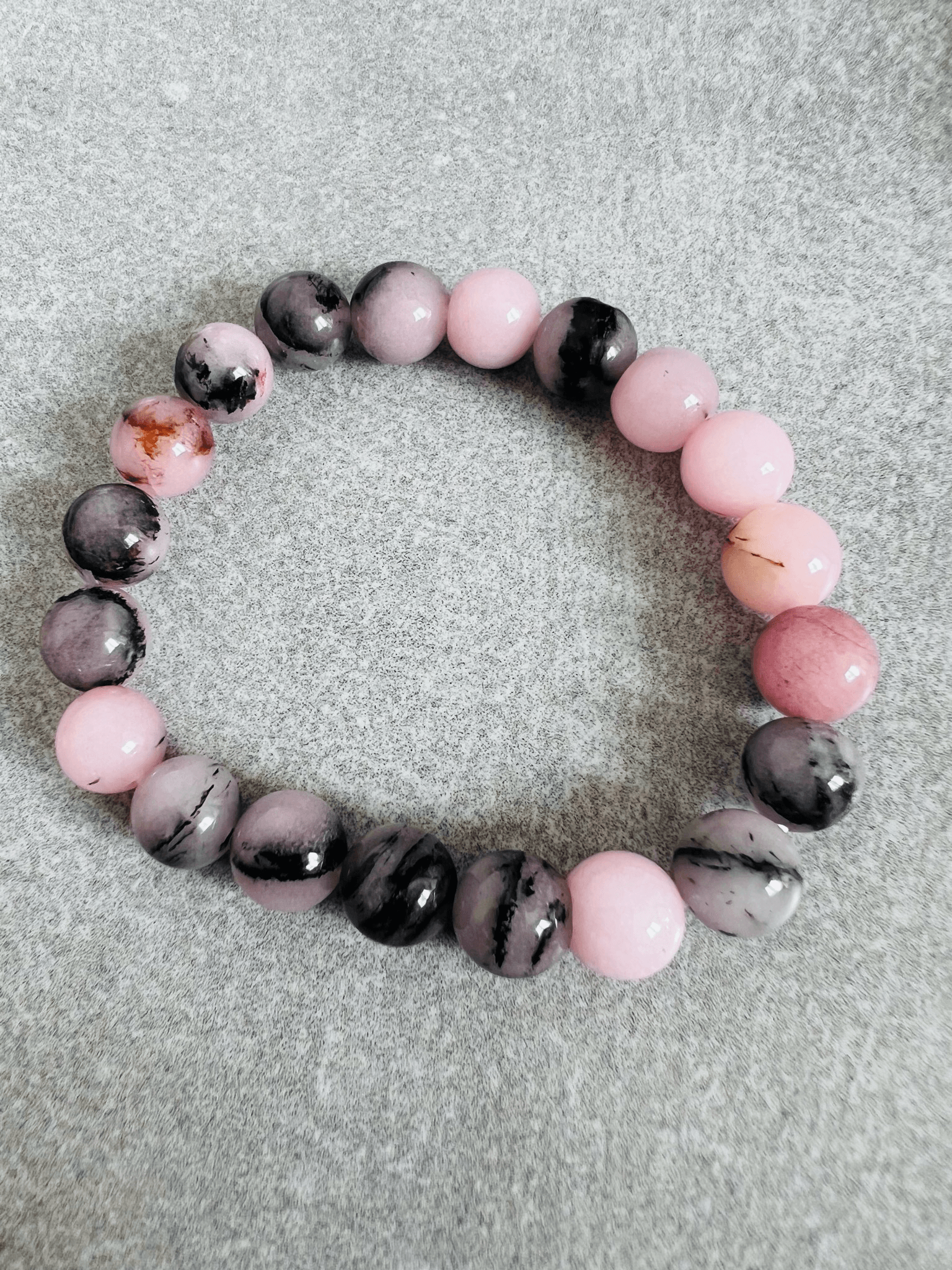 Bracelet perles pastel Noir et Rose clair - Créations Uniques