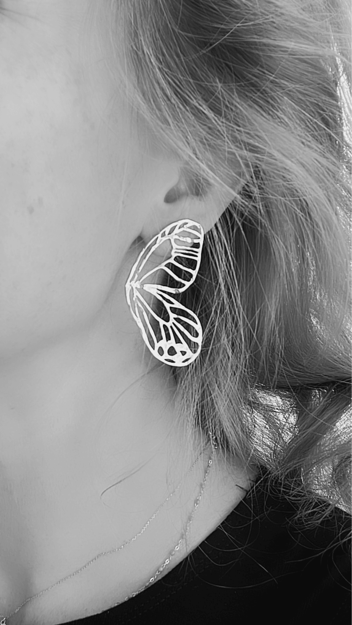 Boucles d’oreilles AMBRE ailes de papillons argentées - Créations Uniques