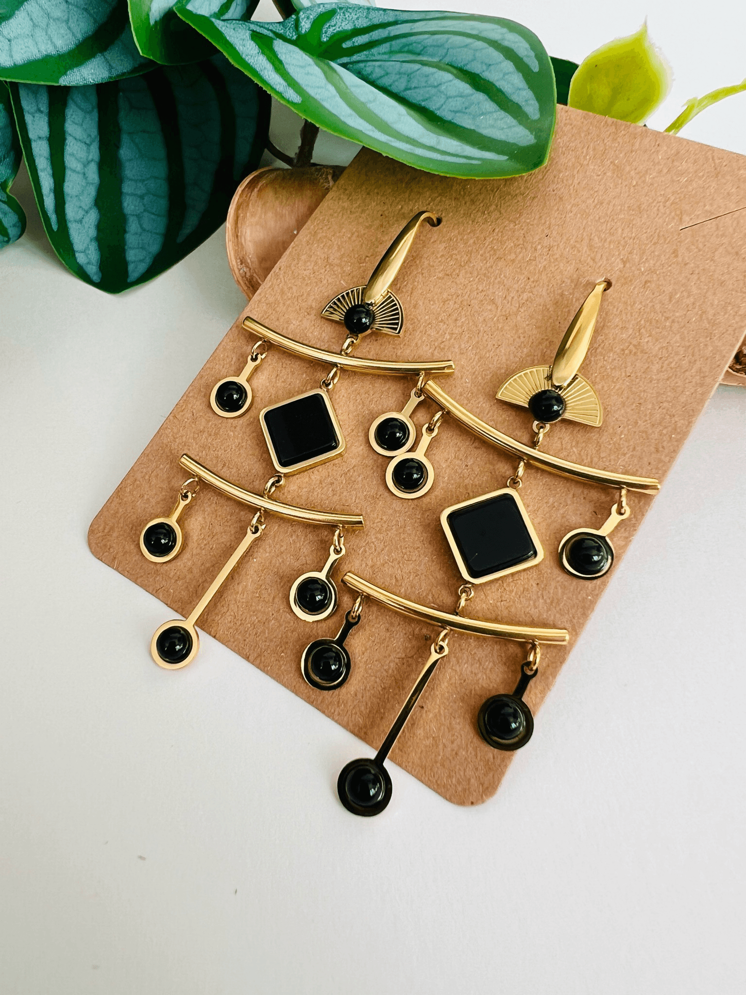 Boucles d’oreilles ISAURE noir et doré - inspiration japonaise - Créations Uniques