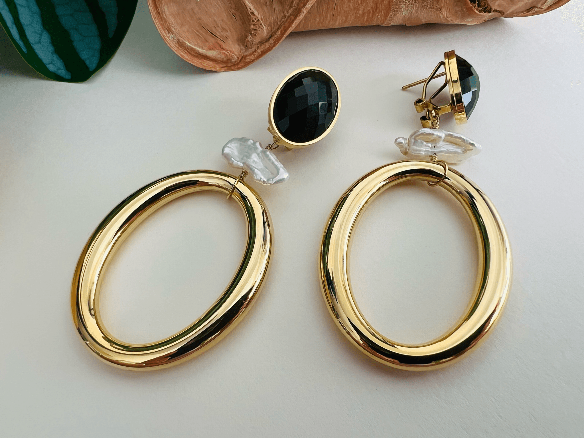 Boucles d’oreilles chic et ovales dorées KLOE - Créations Uniques