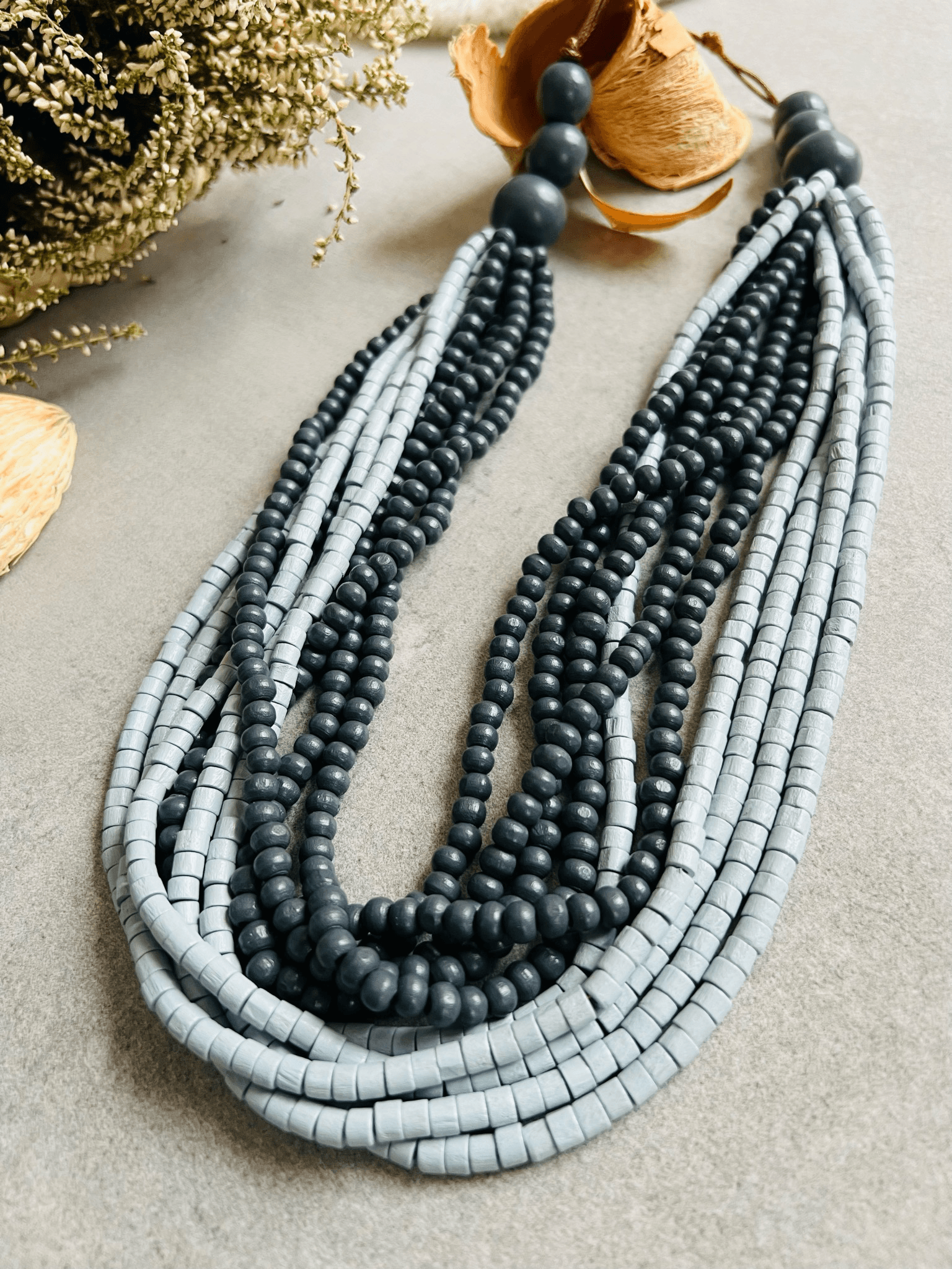 Collier de perles en bois , multirangs HILDA - Créations Uniques