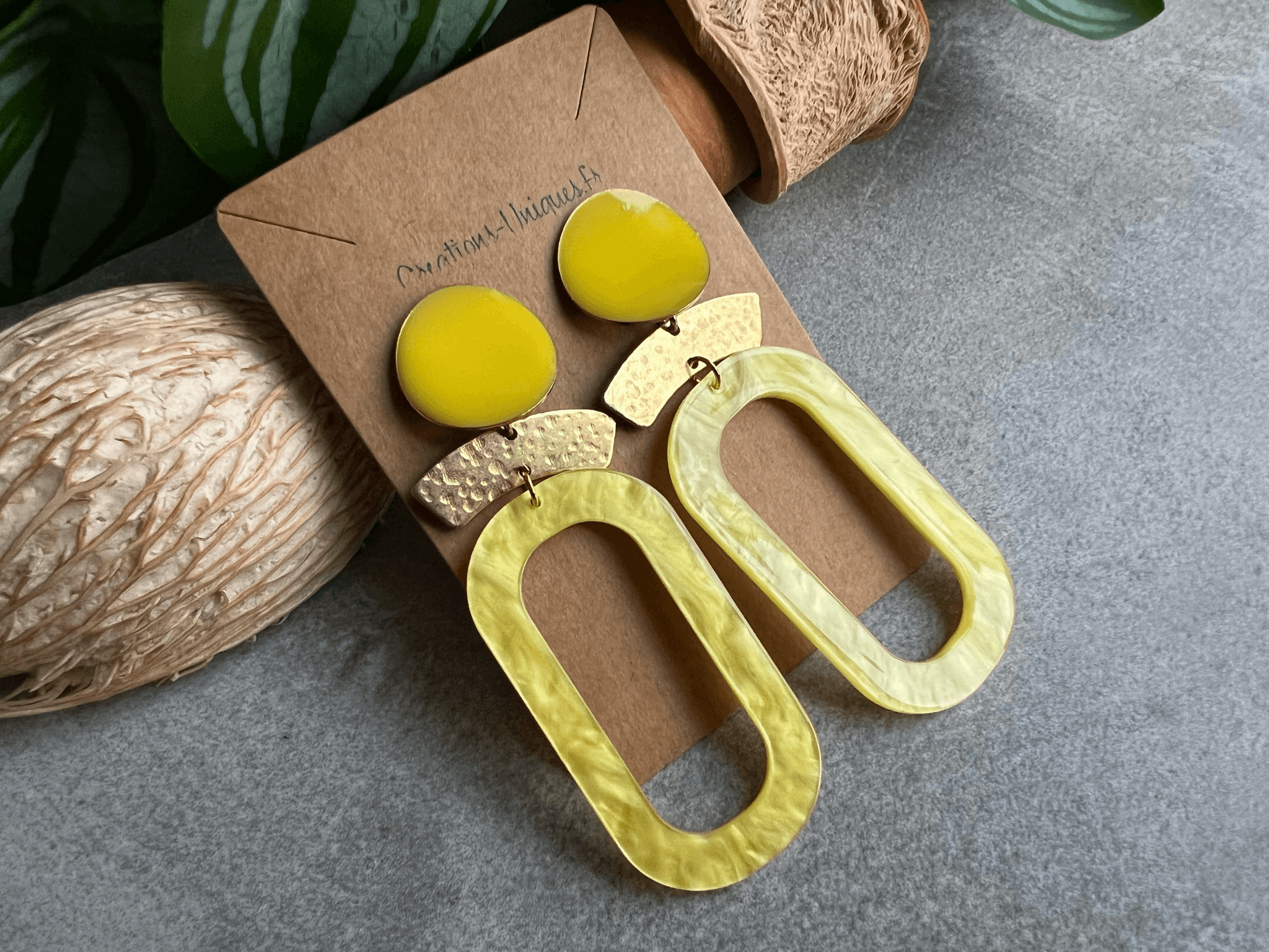 Boucles d’oreilles ROSANA résine total look jaune - Créations Uniques - Créations Uniques