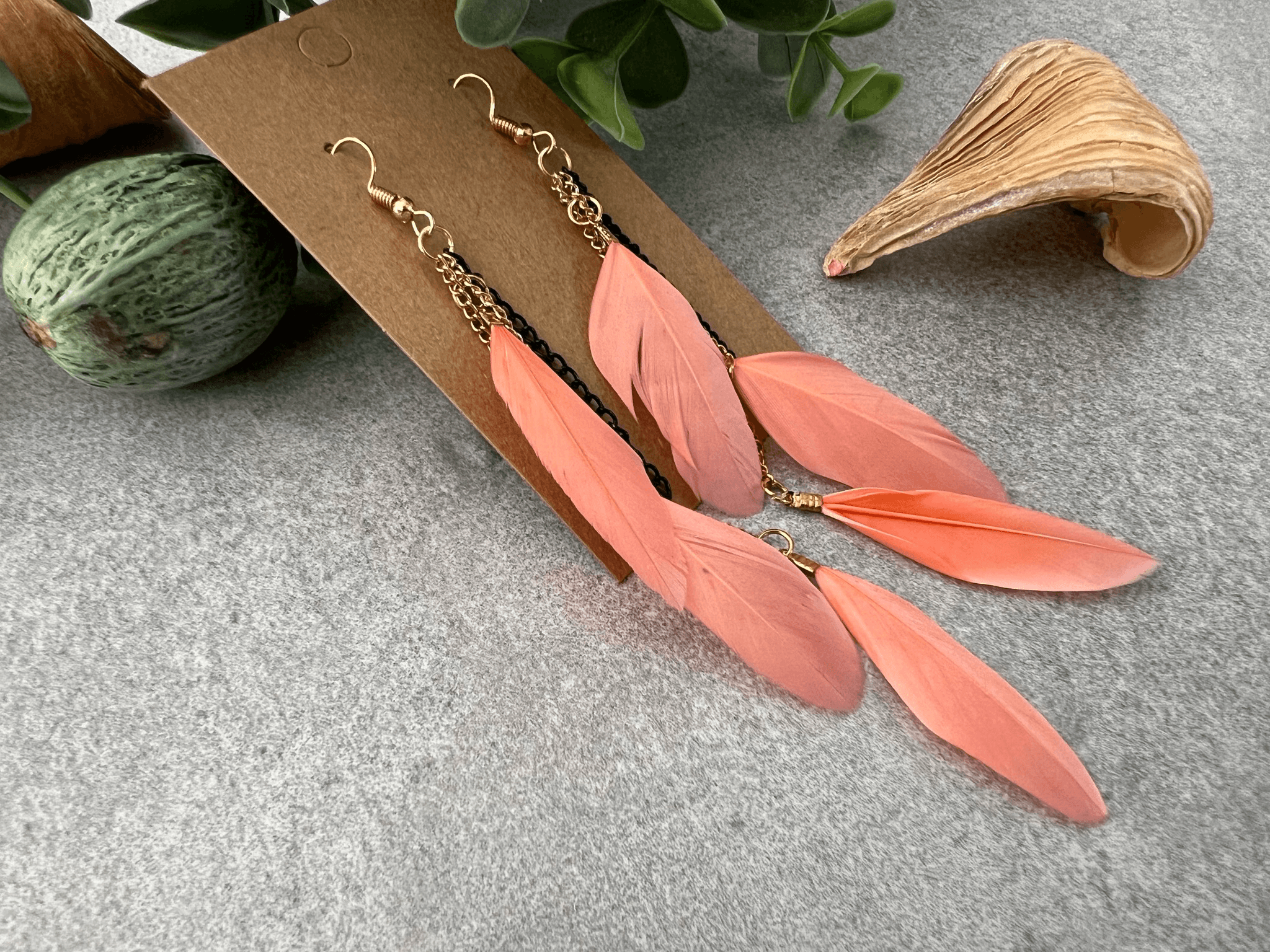 Boucles d’oreilles MARIBETH plumes oranges - Créations Uniques