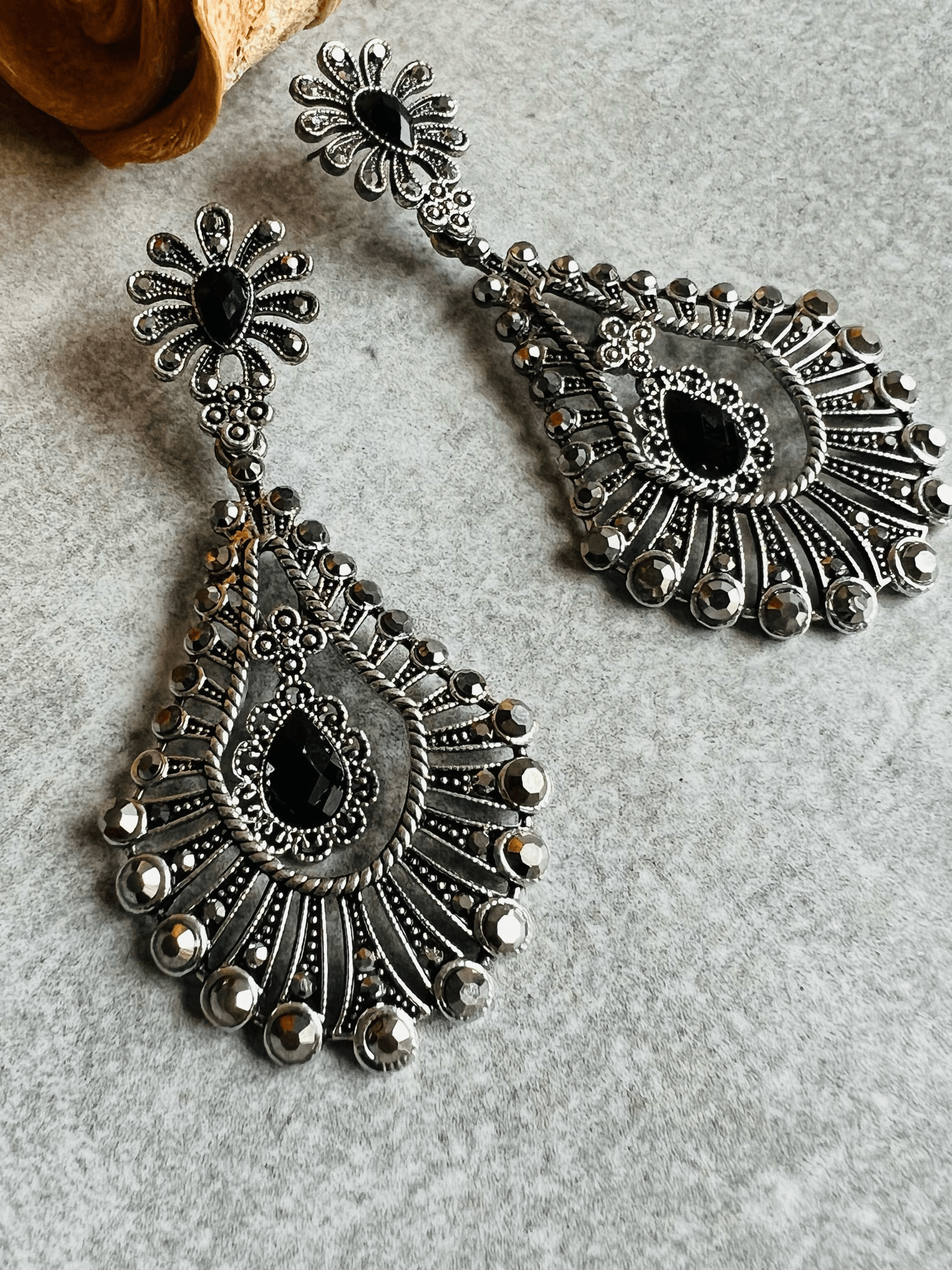 Boucles d’oreilles ALIENOR argent vieilli, style vintage - Créations Uniques