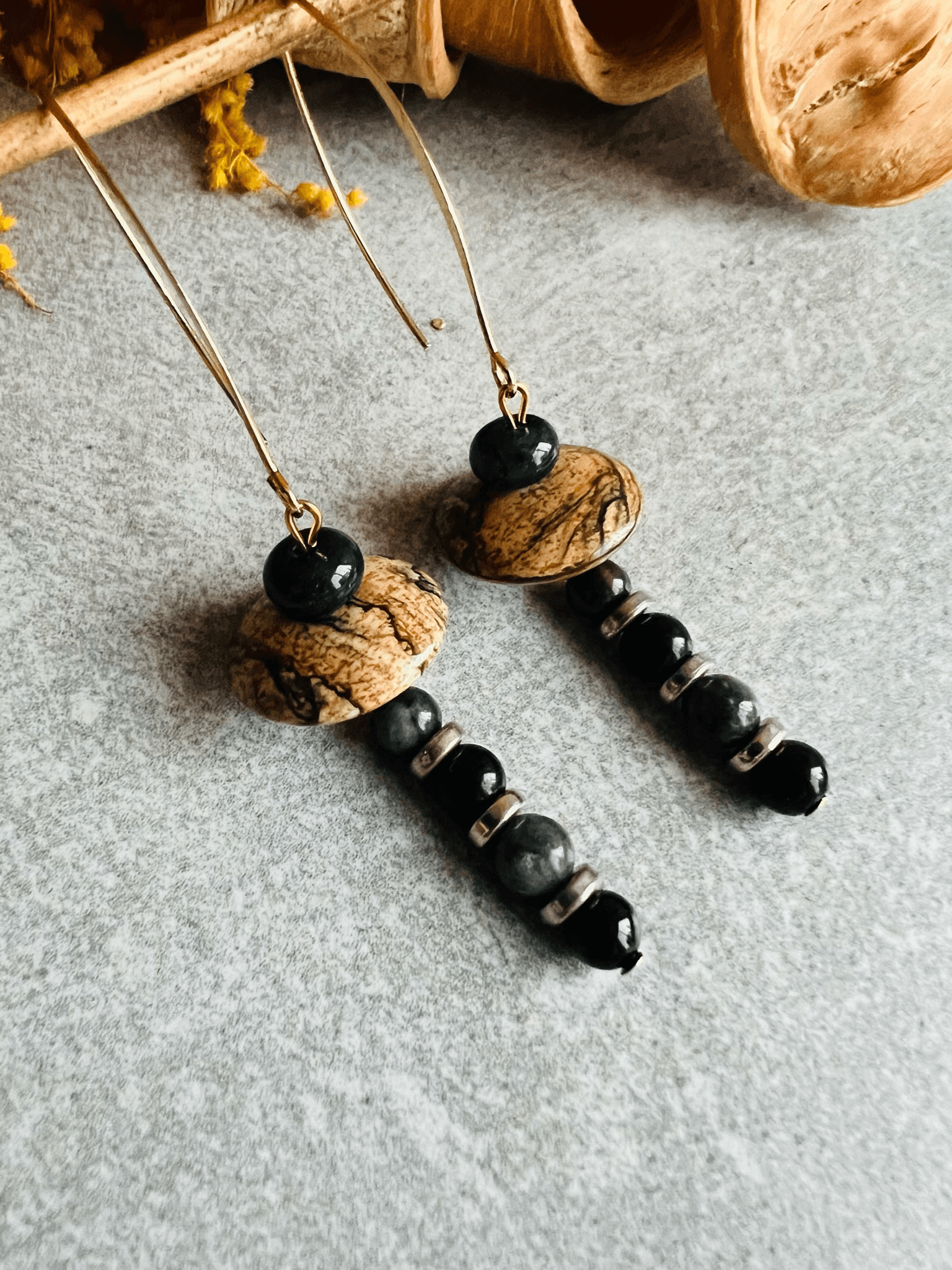 Boucles d’oreilles DANY perles noires et marron - Créations Uniques - Créations Uniques