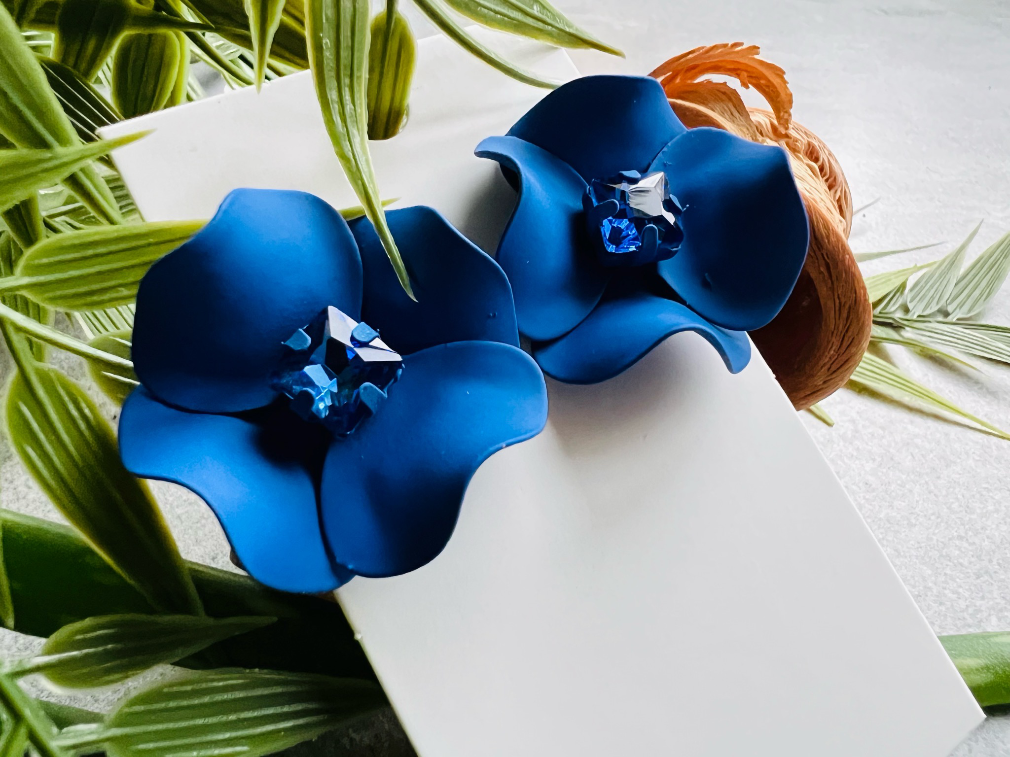 Boucles d’oreilles GILIANE fleurs bleues - Créations Uniques