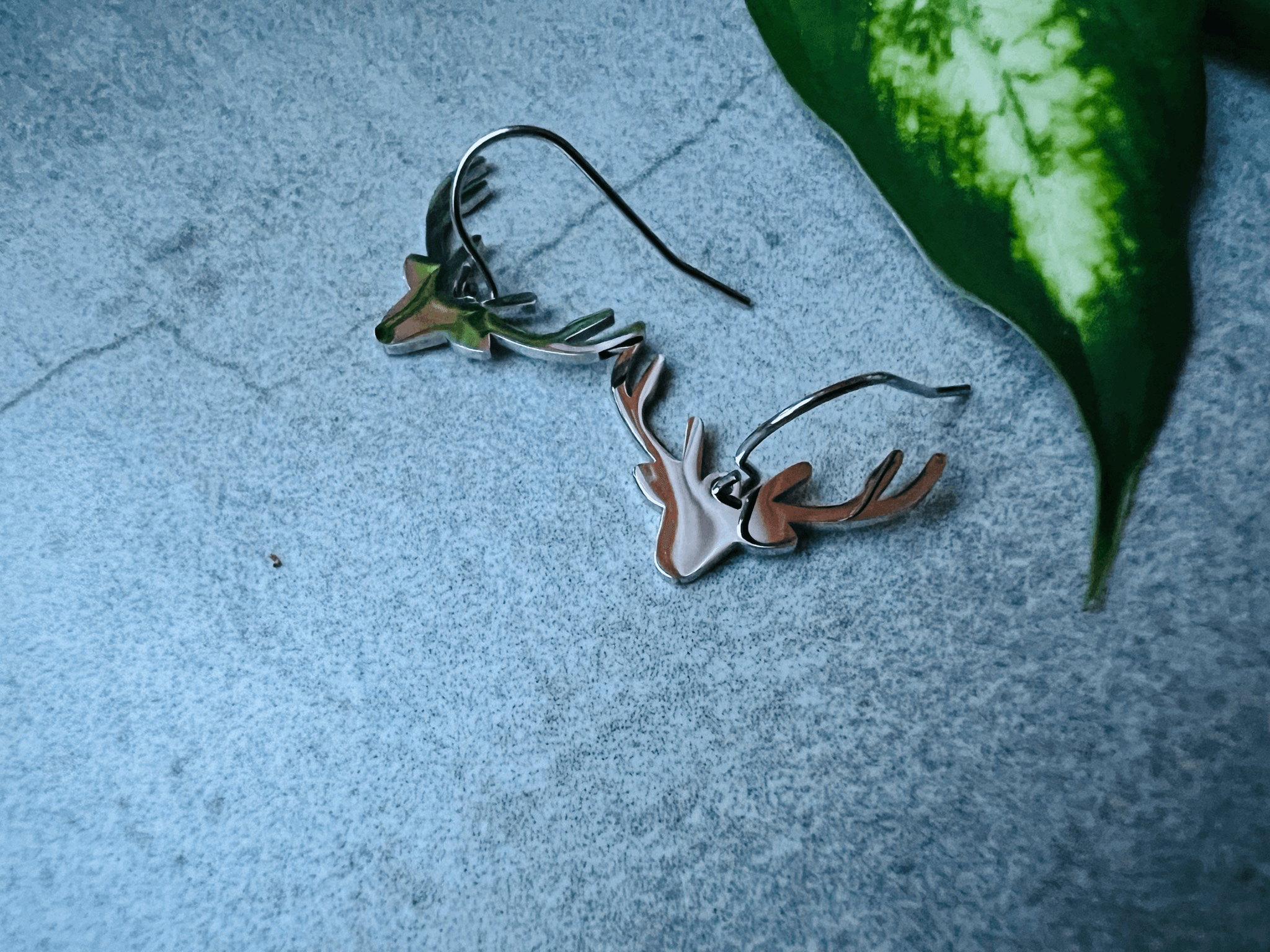 Boucles d’oreilles COMET mini rennes thème Noël - Créations Uniques