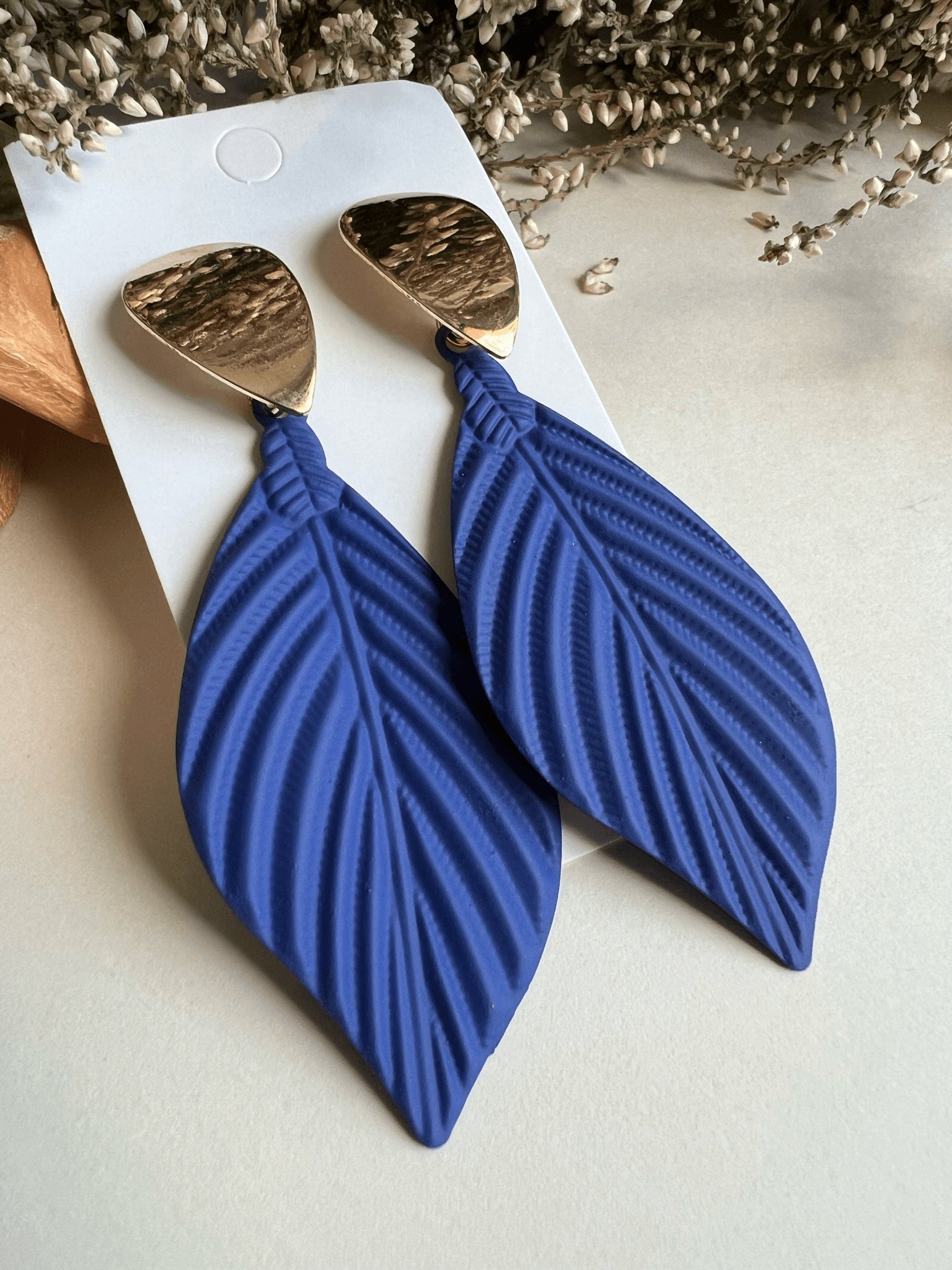Boucles d’oreilles KAROL feuilles bleues - Créations Uniques