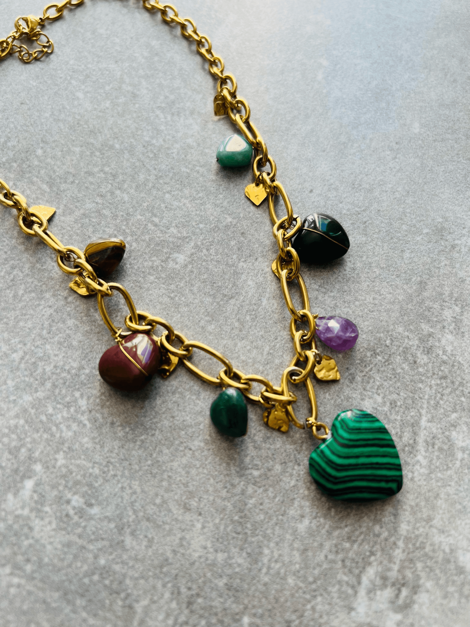 Collier DOLORÈS style bohème pendentifs cœurs - Créations Uniques