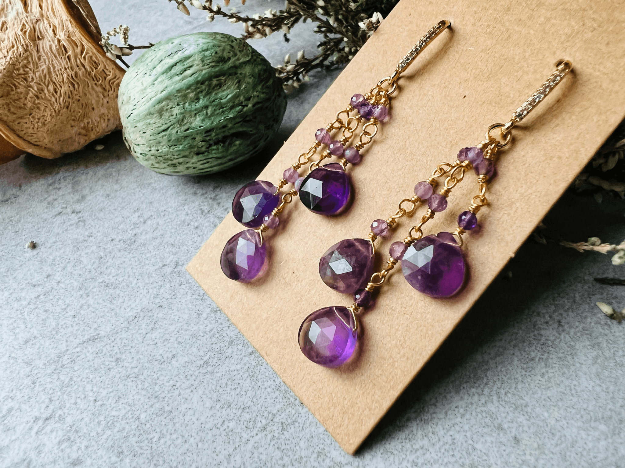 Boucles d’oreilles LITZIE gouttes et perles améthyste , crochets diamantés et design raffiné - Créations Uniques