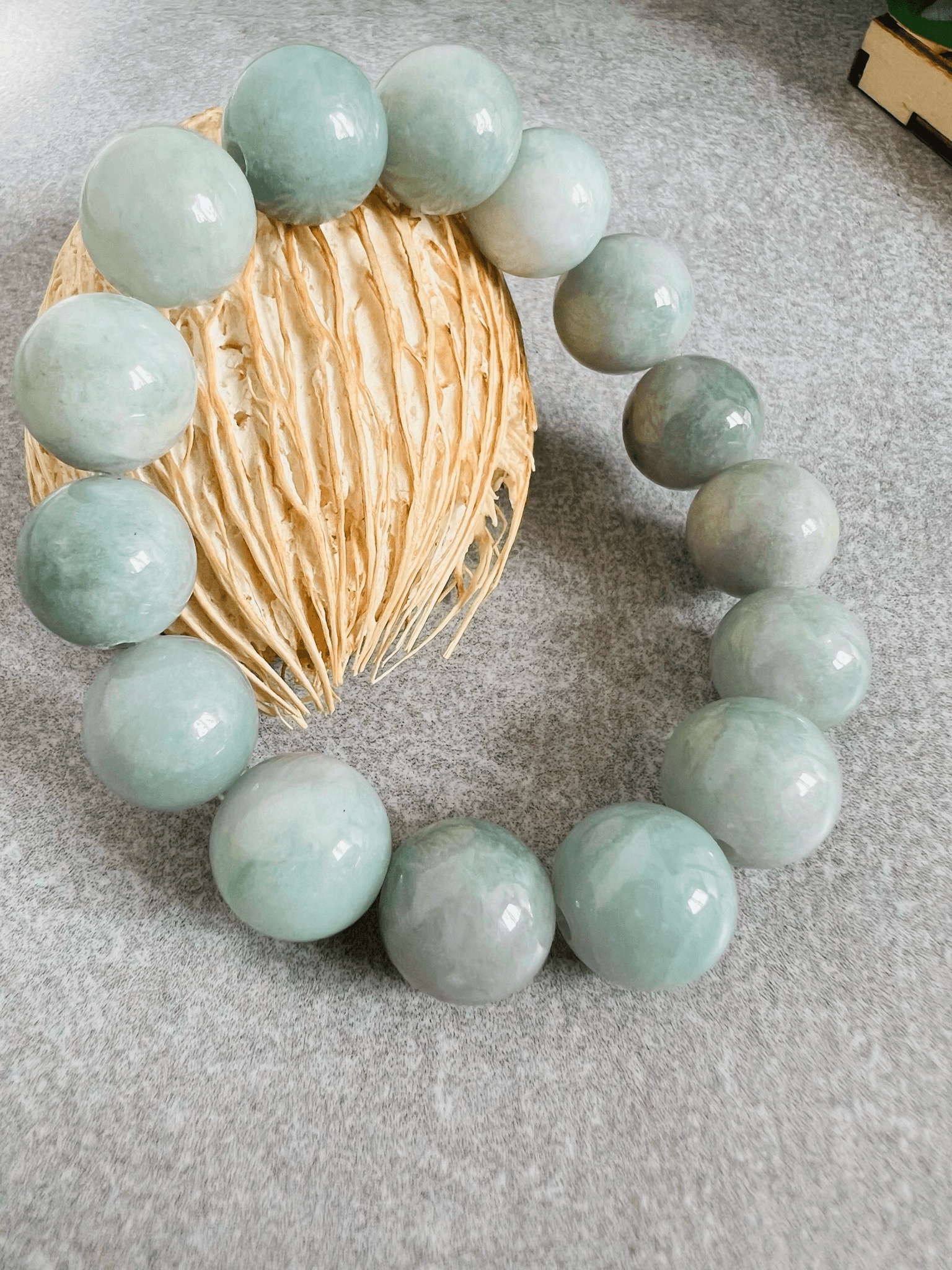 Bracelet ARGILE grosses perles Vert Gris - Créations Uniques